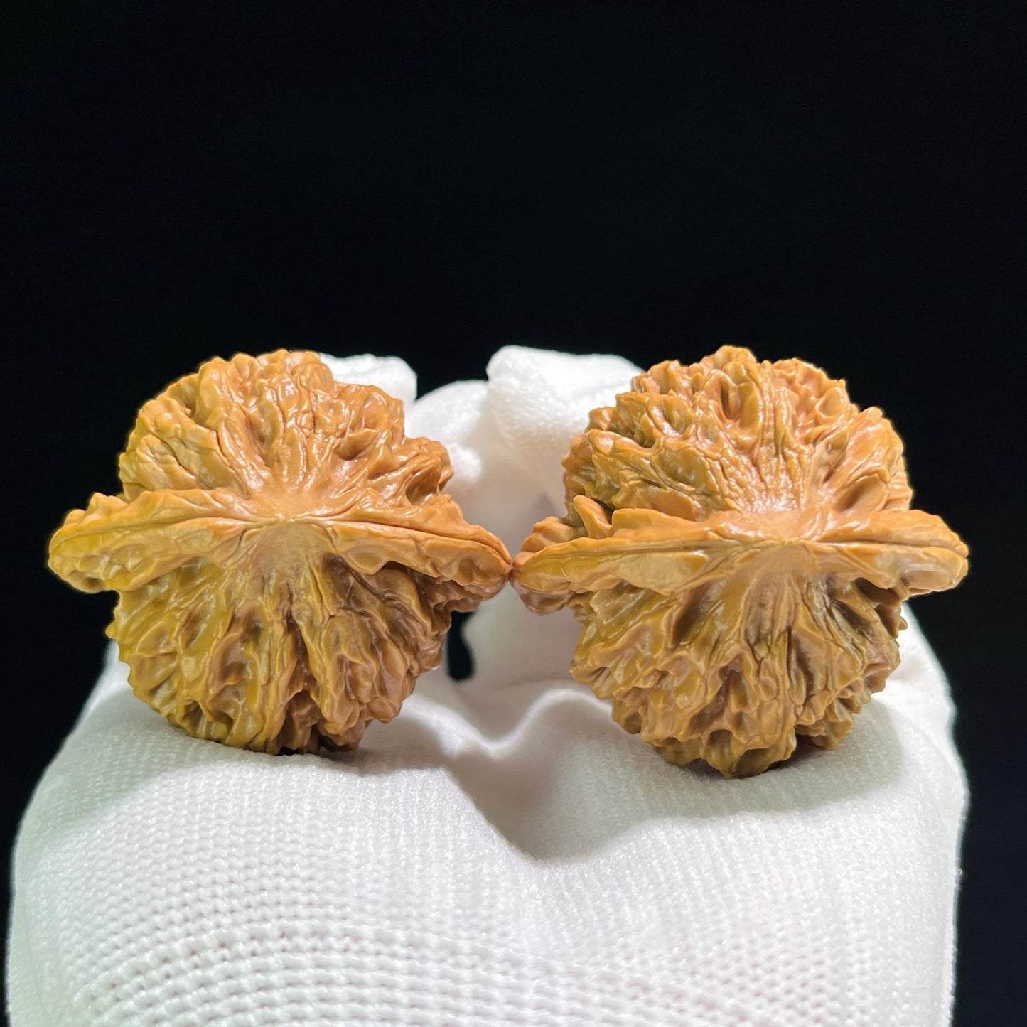 The "Master Qin" (Qin Gong Zi) Ergonomic Giant Pair | 42.0mm x 39.0mm | QGZ-801 - ThePatinaProject