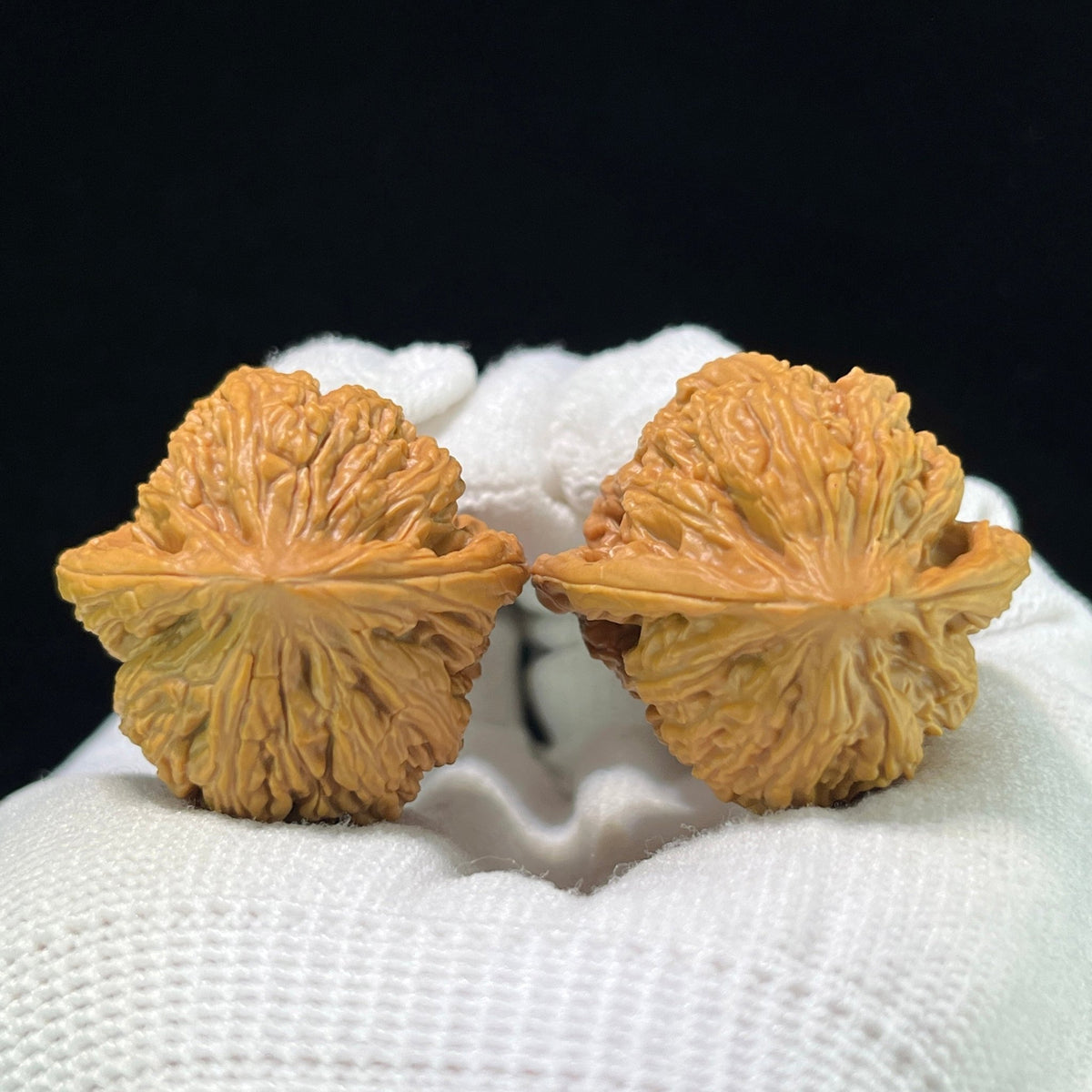 The "Micro-Textured Ruby" (Mi Wen Hong Bao Shi) Miniature Finger-Twirling Pair | 32.0mm x 31.0mm | MWHBS-1001 - ThePatinaProject