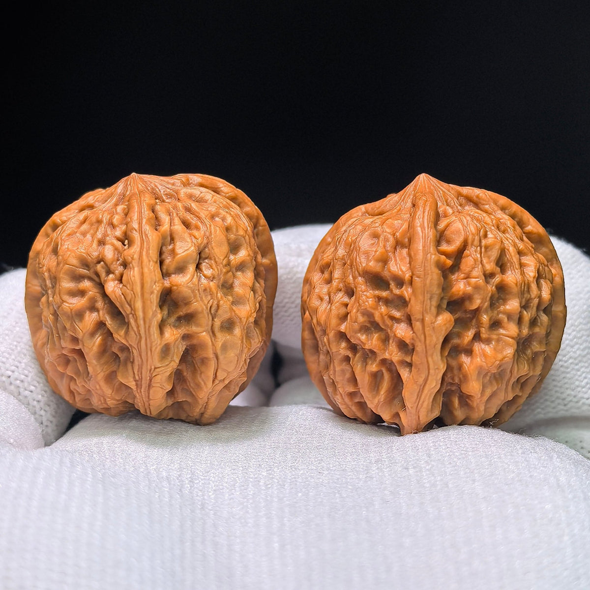 The Miniature "Rain Flower Stone" Three-Ridge Yuhashan Masterpiece | 33.0mm x 33.0mm | YHSSN-1402E - ThePatinaProject