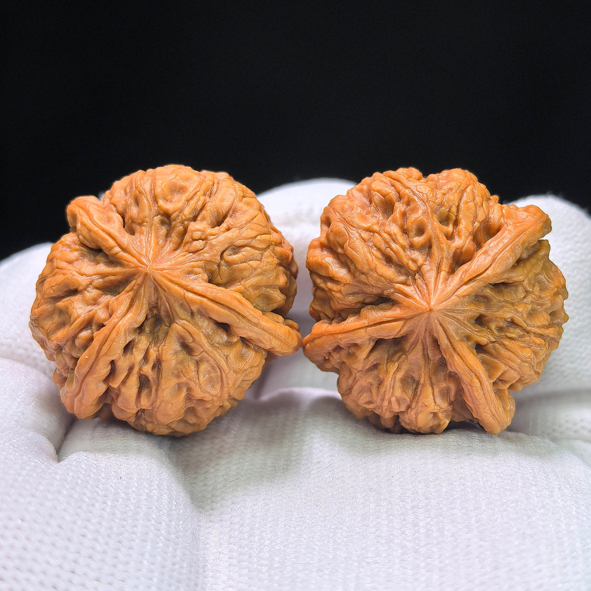 The Miniature "Rain Flower Stone" Three-Ridge Yuhashan Masterpiece | 33.0mm x 33.0mm | YHSSN-1402E - ThePatinaProject