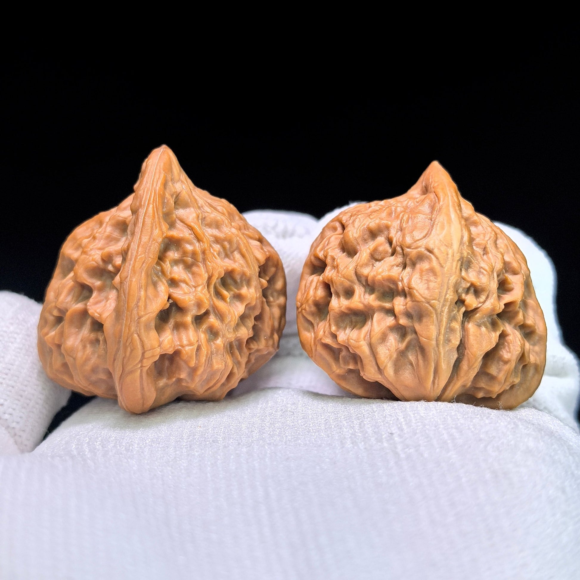 The Miniature "Sitting Buddha" Hongshizi Masterpiece | 30.0mm x 33.0mm | HSZZF-1401E - ThePatinaProject