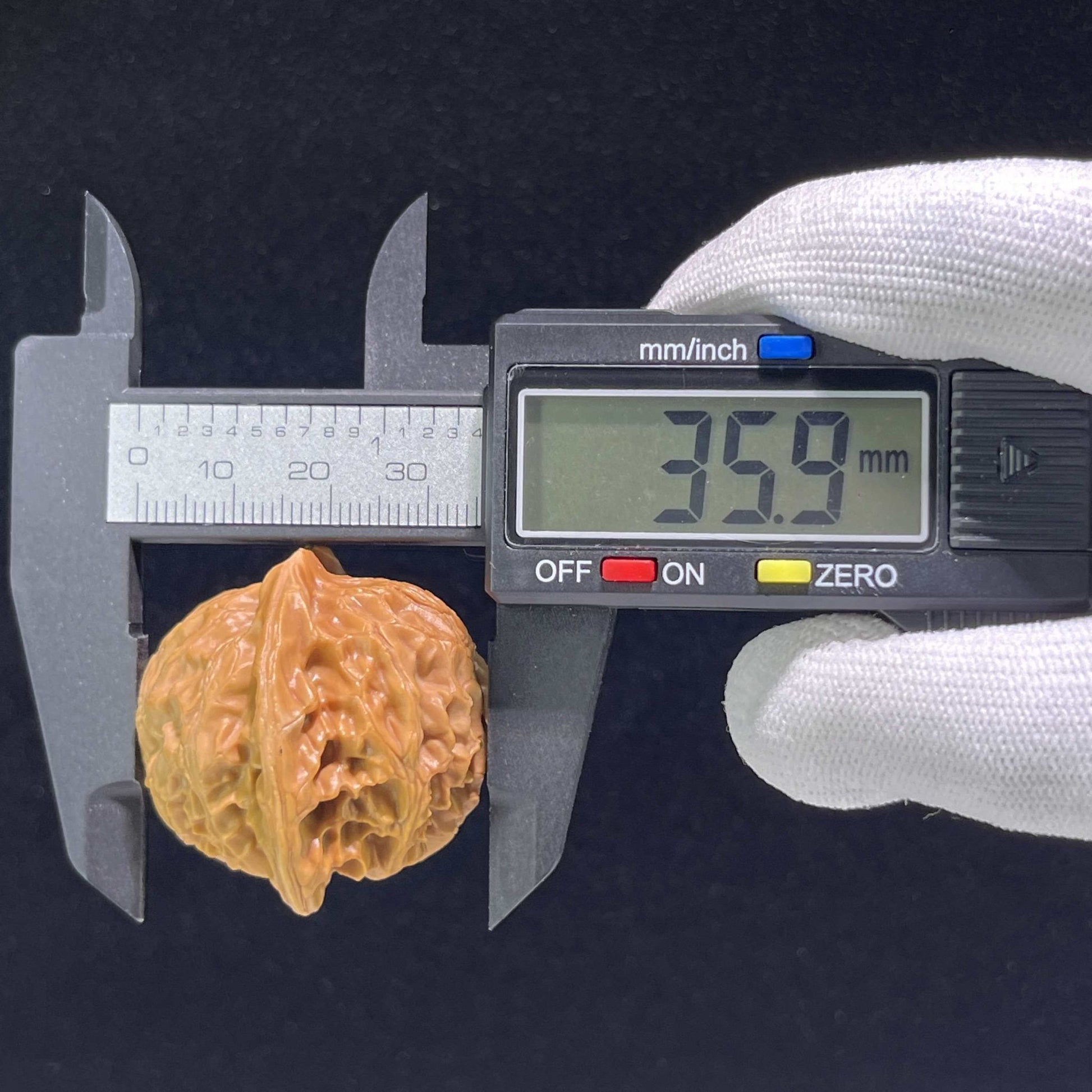 The "Palace Lantern" (Gong Deng) Ergonomic Giant Pair | 41.0mm x 36.0mm | GD-903 - ThePatinaProject