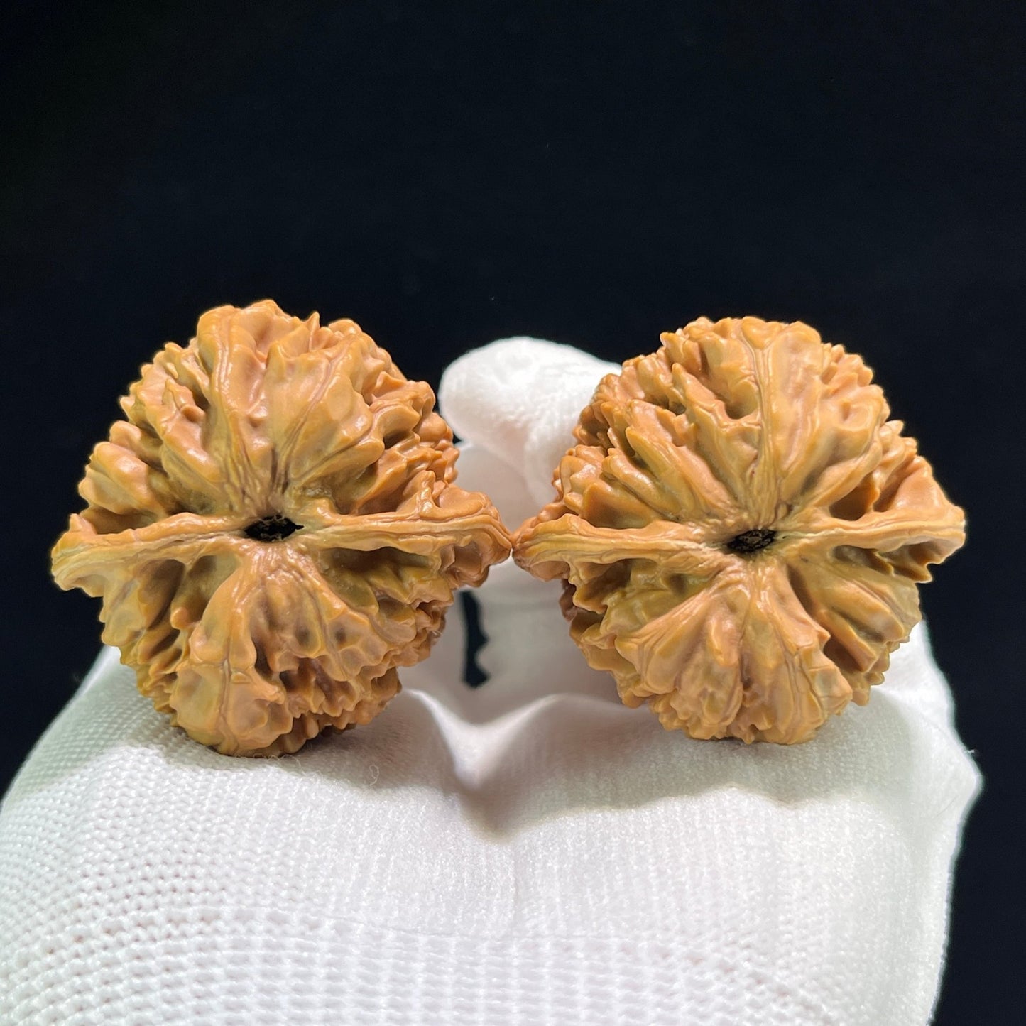 The "Pointed Chicken Heart" (Jian Ji Xin) Flawless Giant Pair | 41.0mm x 41.0mm | JJX-901 - ThePatinaProject