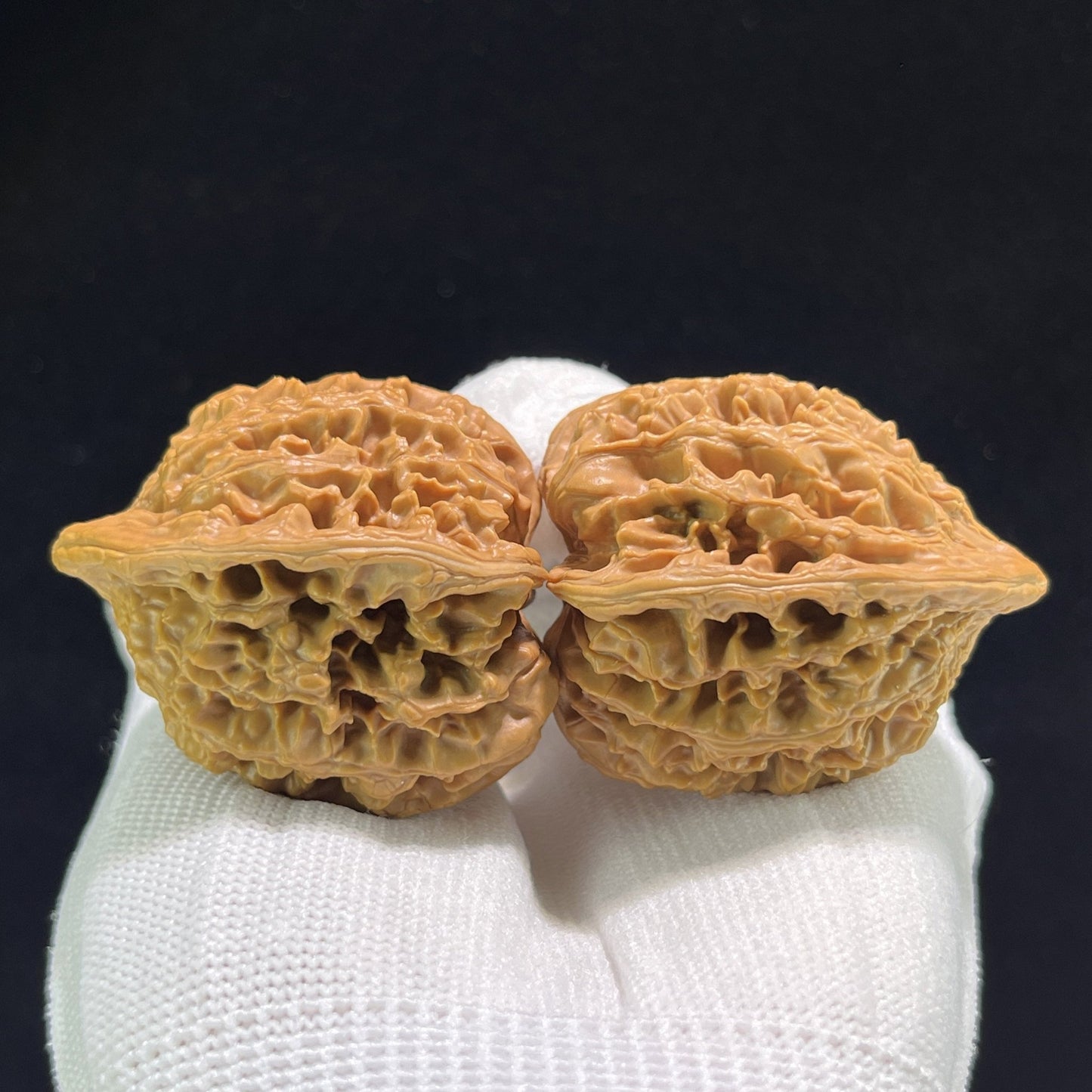 The "Pointed Chicken Heart" (Jian Ji Xin) Flawless Giant Pair | 41.0mm x 41.0mm | JJX-901 - ThePatinaProject
