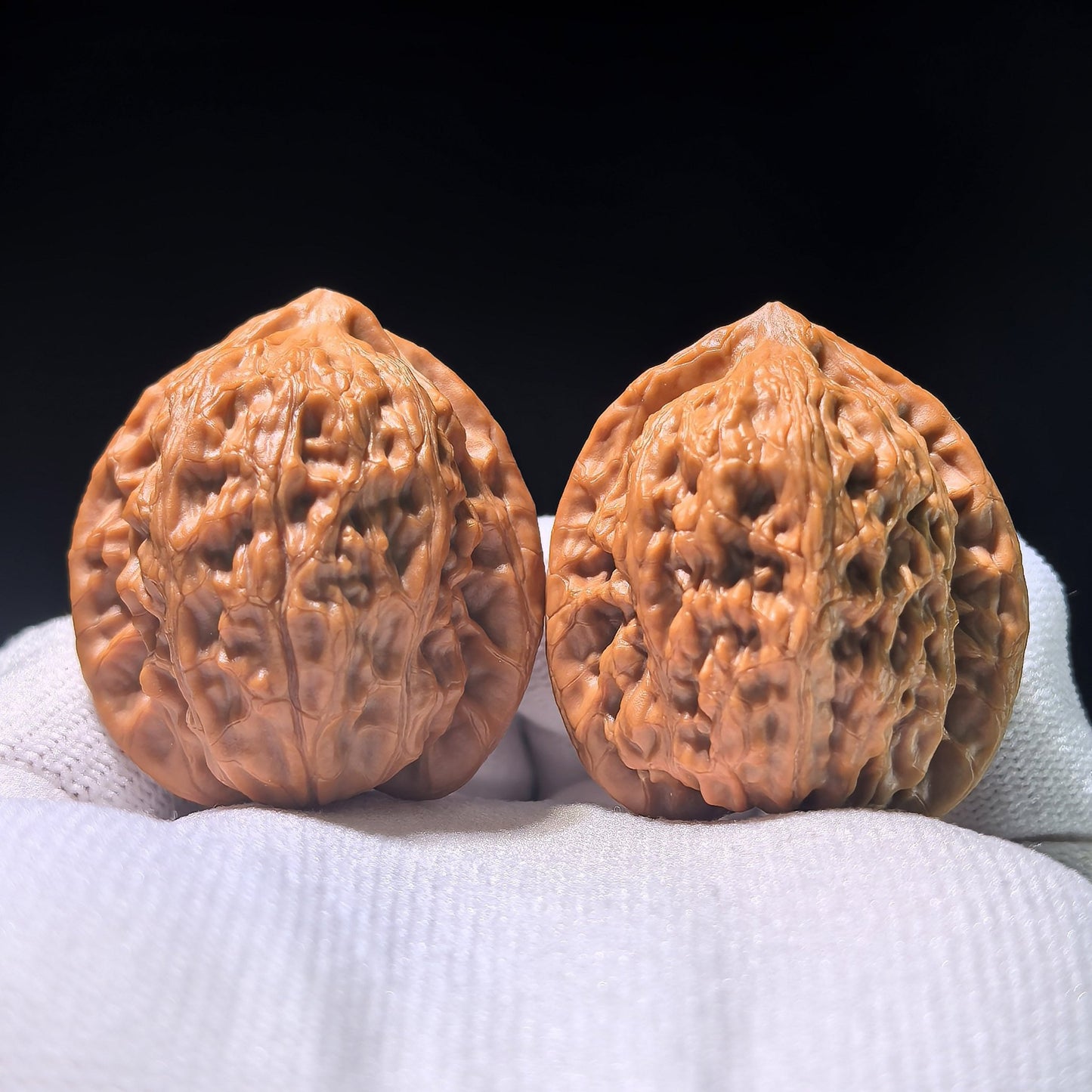 The "Prince's Hat" (Gongzi Mao) Matched Pair | 35.0mm x 31.0mm | GZM-1201C - ThePatinaProject