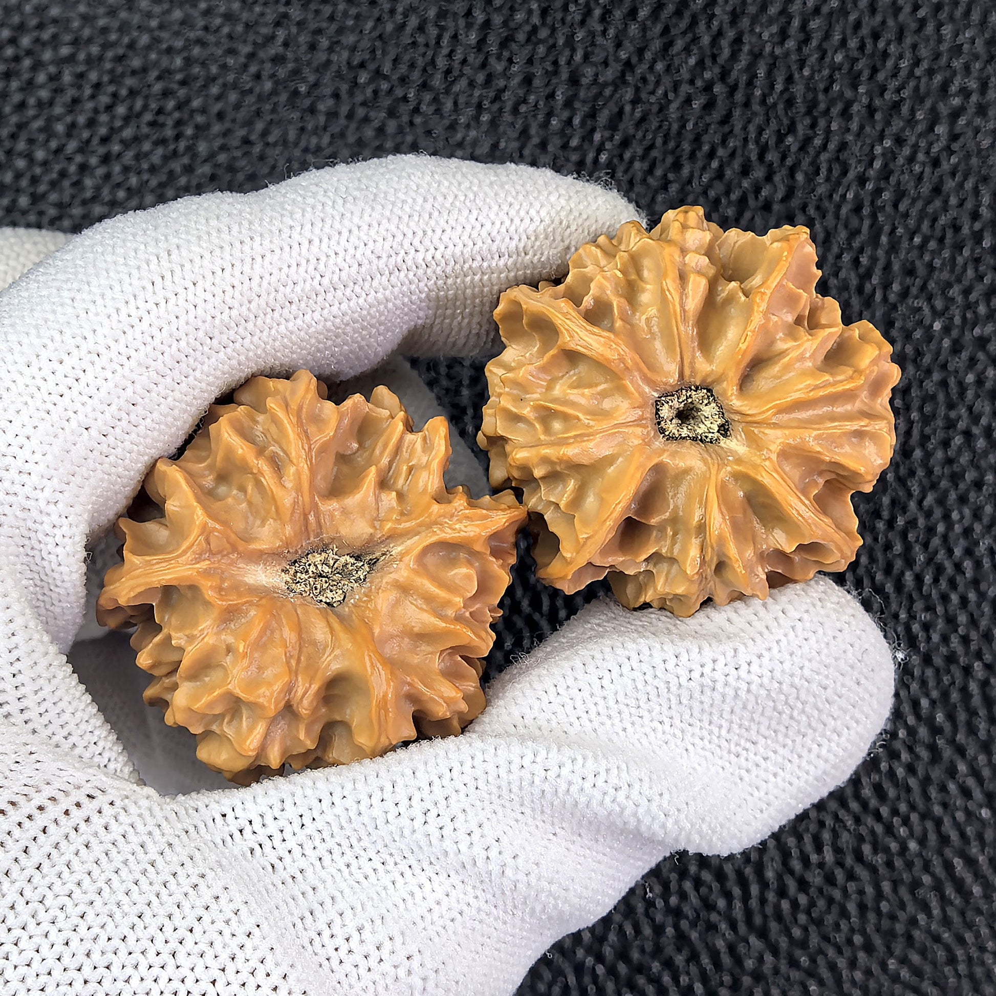 The "Qi San Four-Ridge" (Qi San Zheng Si Leng) Pair | 34.0mm x 33.0mm | QSZSL-301 - ThePatinaProject