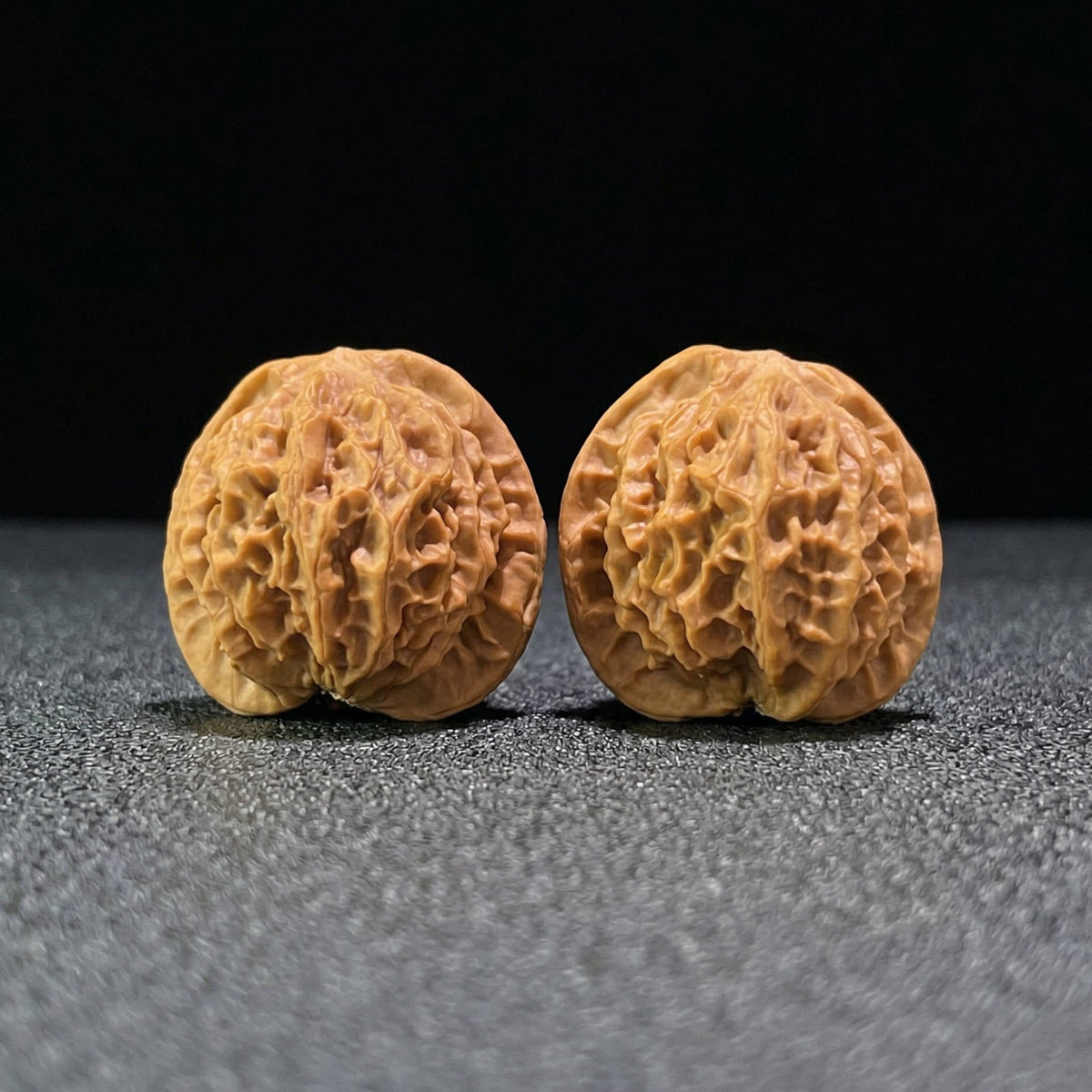 The "Qin Gong Zi" Pair | 38.0mm x 35.0mm | QGZ-601 - ThePatinaProject