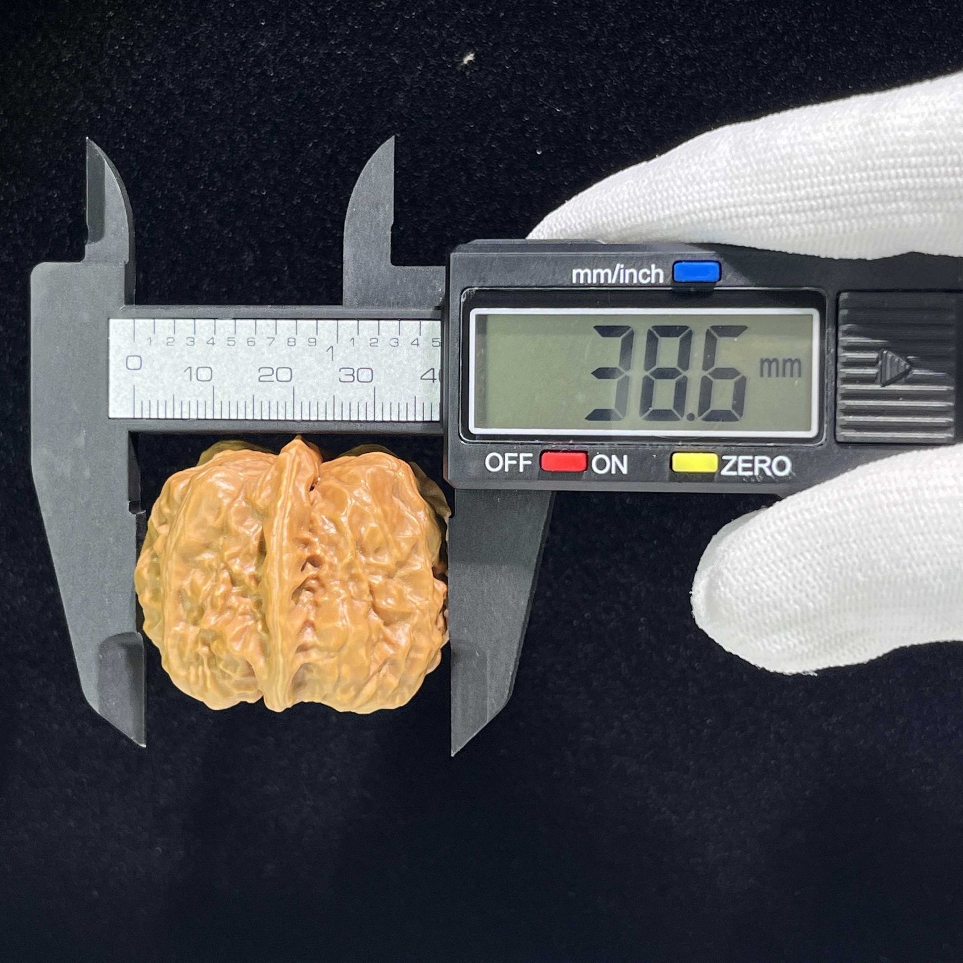 The Rare "Triangle Frog" (San Jiao Wa) Deep-Bellied Pair | 36.0mm x 39.0mm | W-801 - ThePatinaProject