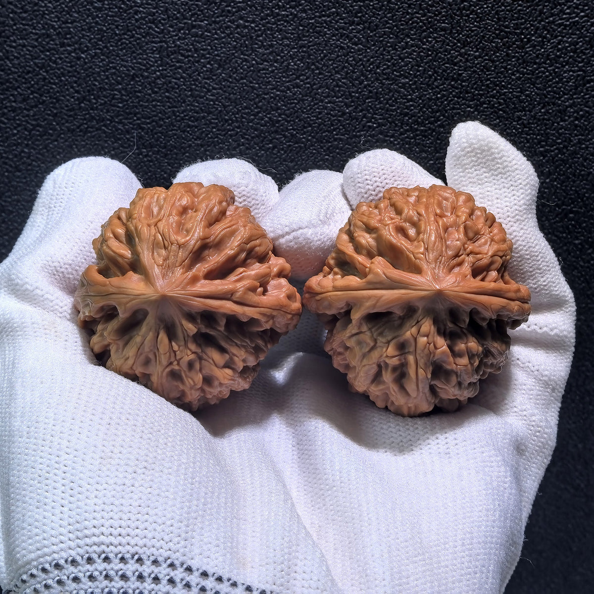 The "Red Koi" (Hong Jin Li) Pair | Boutique Grade | 40.0mm x 40.0mm x 41.0mm | HJL-401C - ThePatinaProject