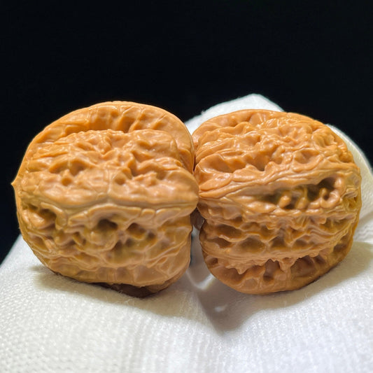 The Regal "White Lion" Baishizi Hand-Twisting Pocket Pair | 34.0mm x 36.0mm | BSZ-1104 - ThePatinaProject
