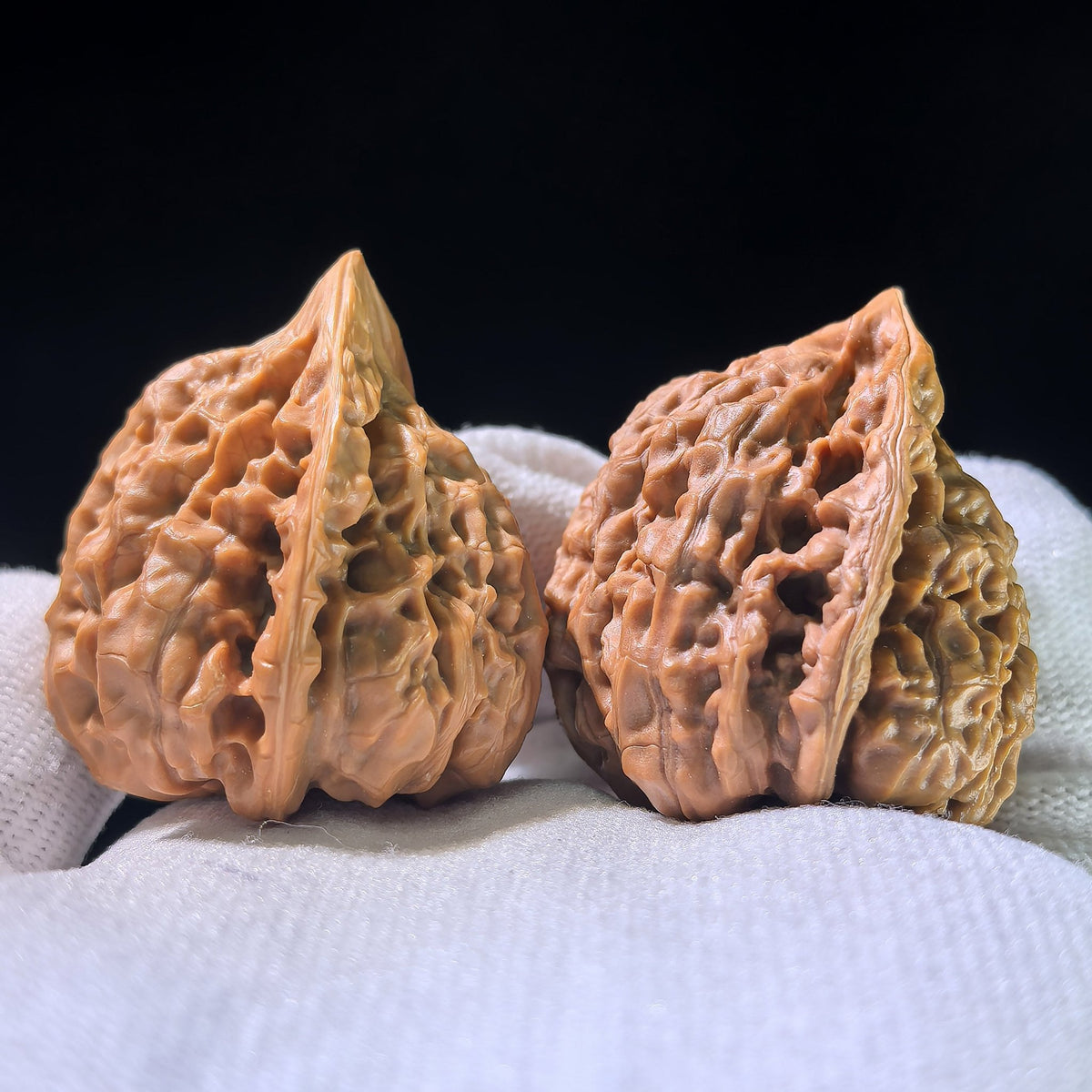The "Seated Buddha" Guanmao Cross-Variety Pair | 34.0mm x 36.0mm | GMZF-1201E - ThePatinaProject