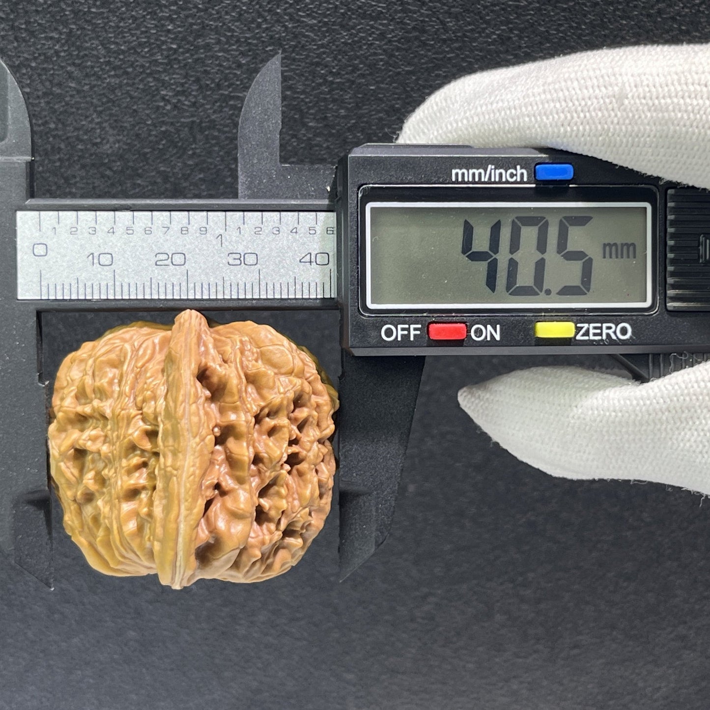 The "Si Zuo Lou" Lion's Head Pair | 43.0mm x 40.0mm | SZL-406 - ThePatinaProject
