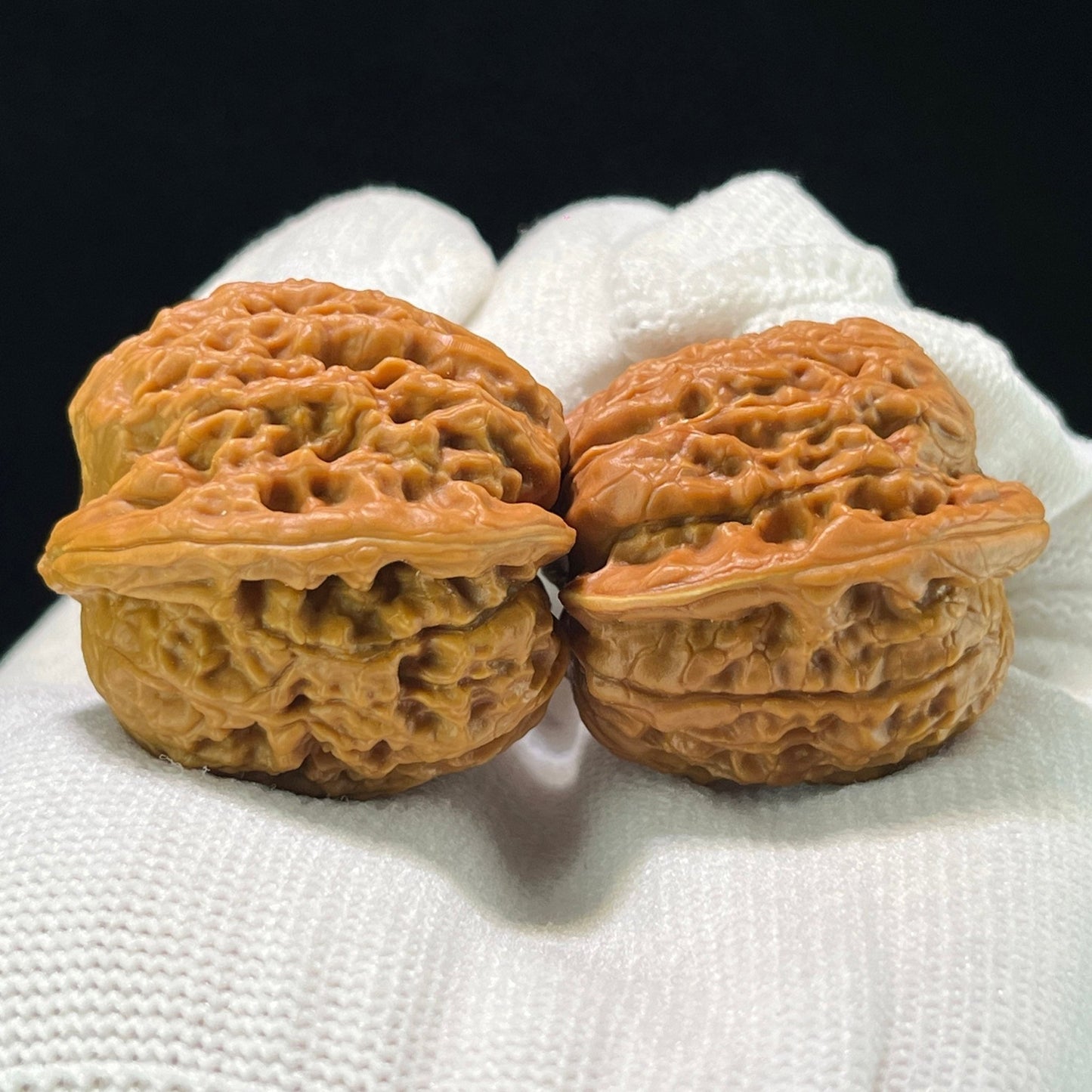 The "Starry-Sky Concave Peach-Heart" (Tao Xin Ao Di Man Tian Xing) Miniature Finger-Twirling Pair | 32.0mm x 31.0mm | TXADMTX-1003 - ThePatinaProject