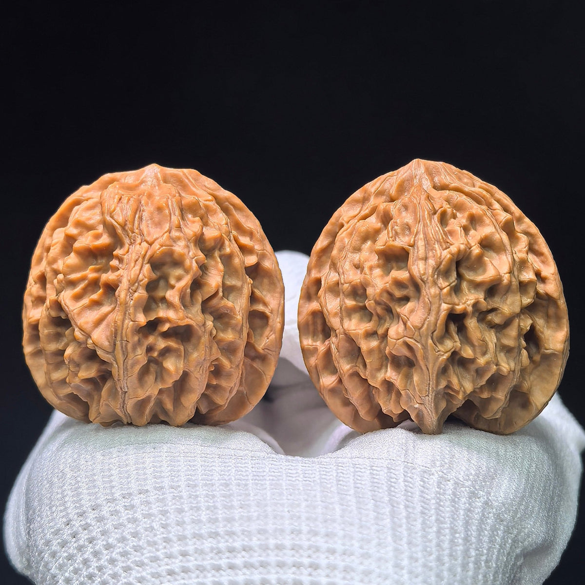 The Symmetrical "Apple Orchard" Pingguoyuan Lion Head Pocket Masterpiece | 39.0mm x 38.0mm | PGY-1401 - ThePatinaProject