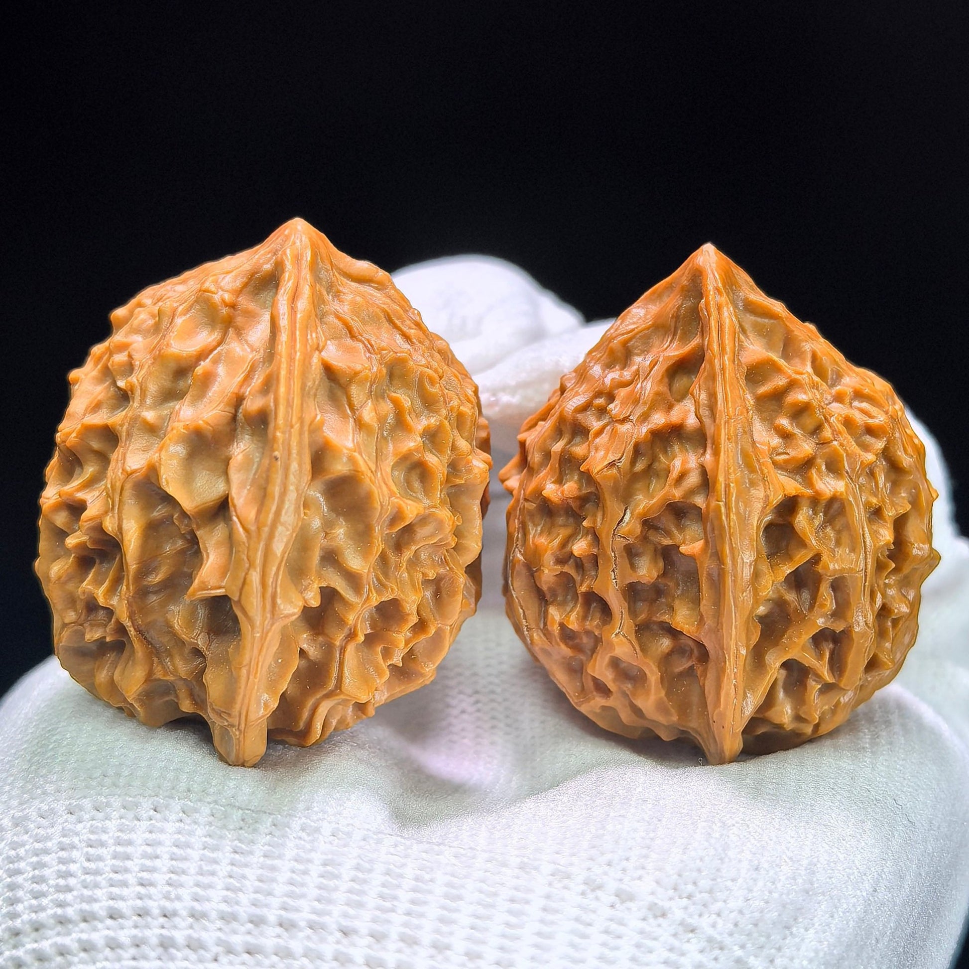 The "Traditional Lantern" (Deng Long) Premium Ribbed Pair | 38.0mm x 36.0mm | DL-1402 - ThePatinaProject