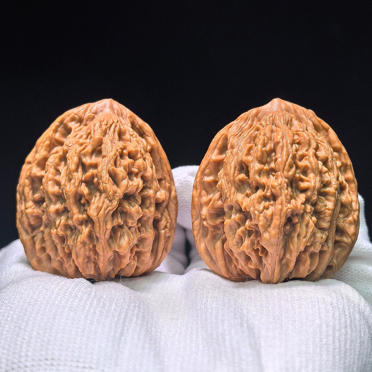 The "Wheat Ear Tiger Head" (Mai Sui Hu Tou) Classic Symmetrical Pair | 41.0mm x 39.0mm | MSHT-1401 - ThePatinaProject