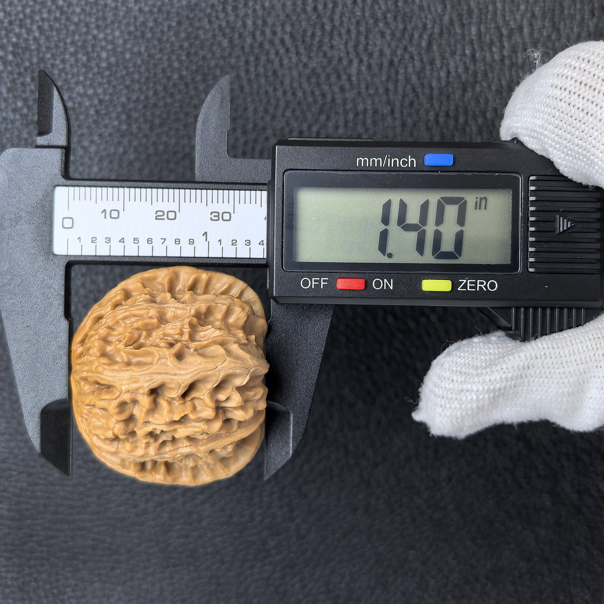 The "White Lion" (Bai Shi Zi) Pair | 40.0mm x 39.0mm | BSJ-405 - ThePatinaProject