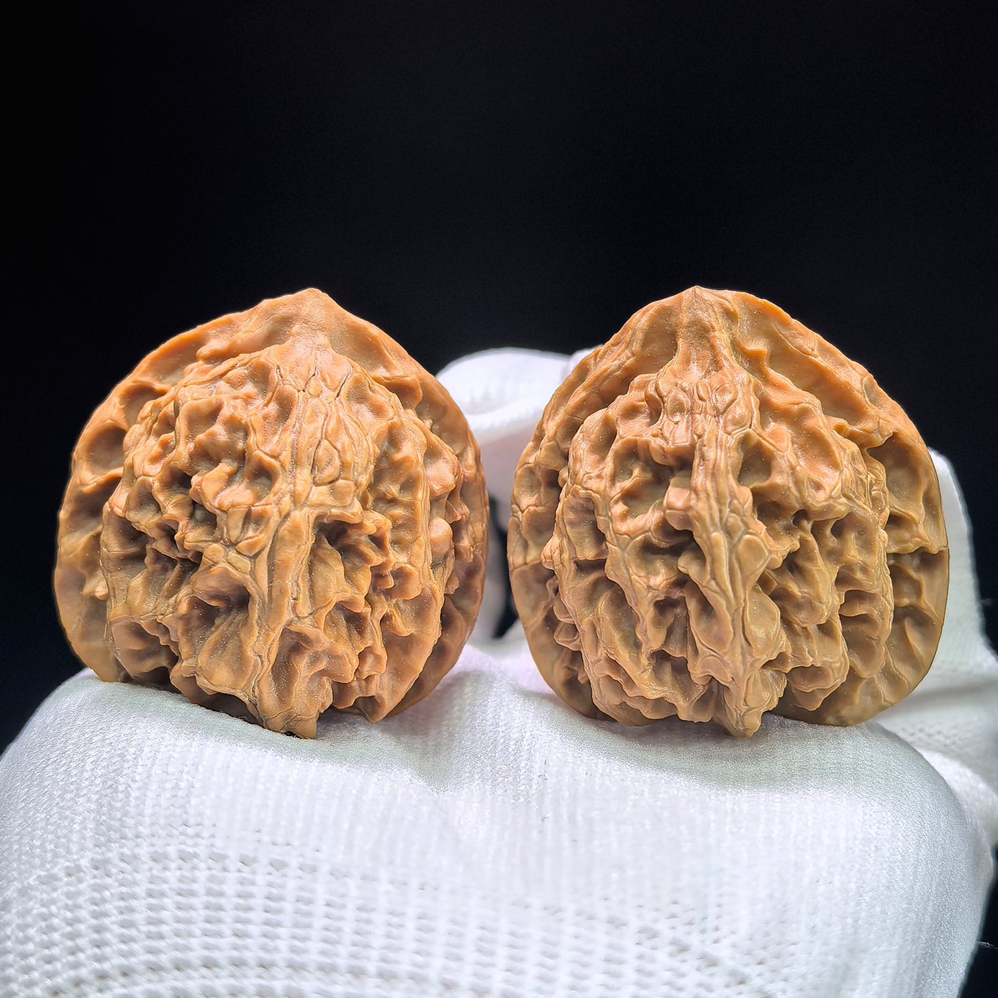 The "Wild Apple Orchard" (Ye Sheng Ping Guo Yuan) Premium Symmetrical Pair | 40.0mm x 41.0mm | Classic Deep-Belly Format | PGY-1405 - ThePatinaProject