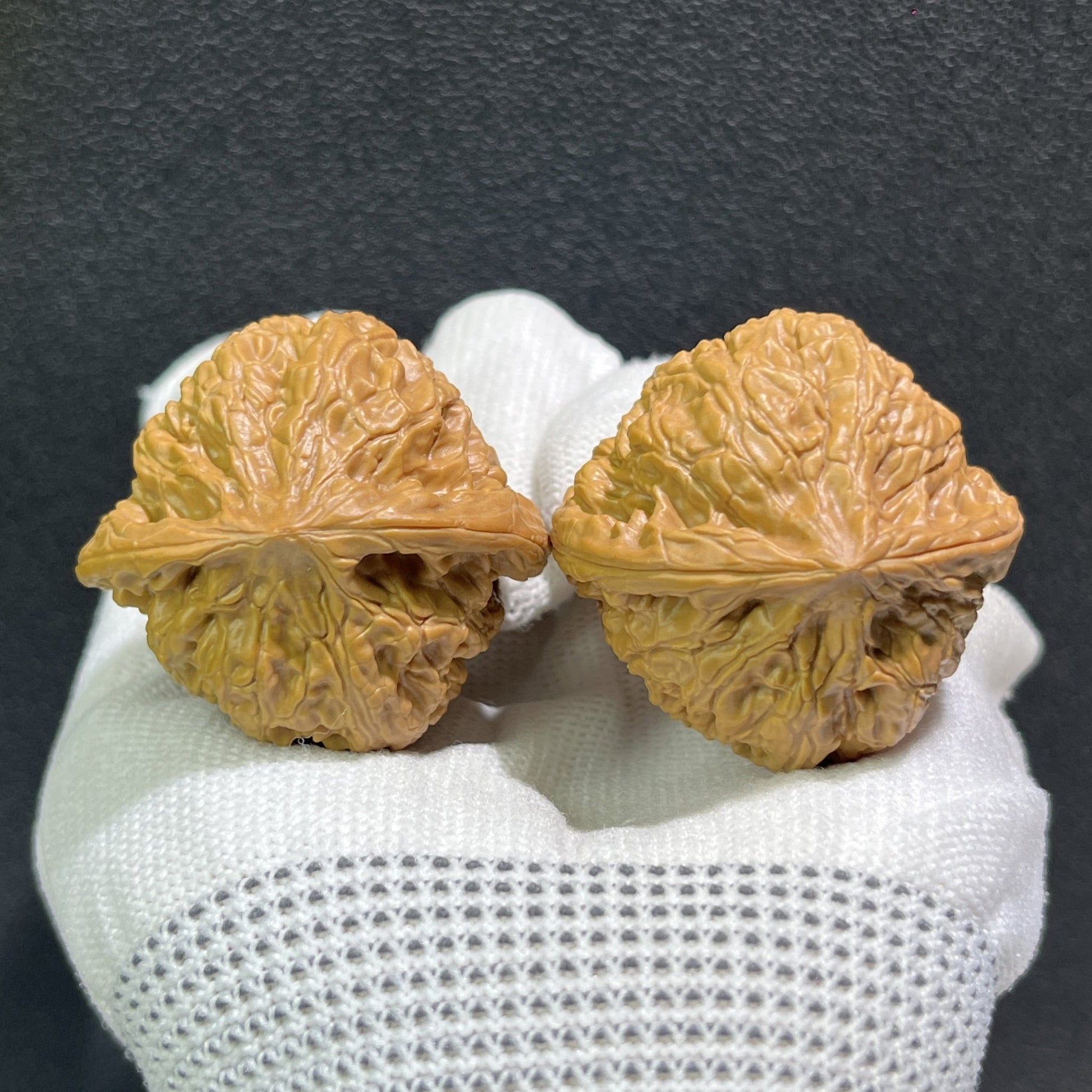 The "Wild Ox" (Ye Niu) Pair | 40.0mm x 38.0mm | YN-401 - ThePatinaProject