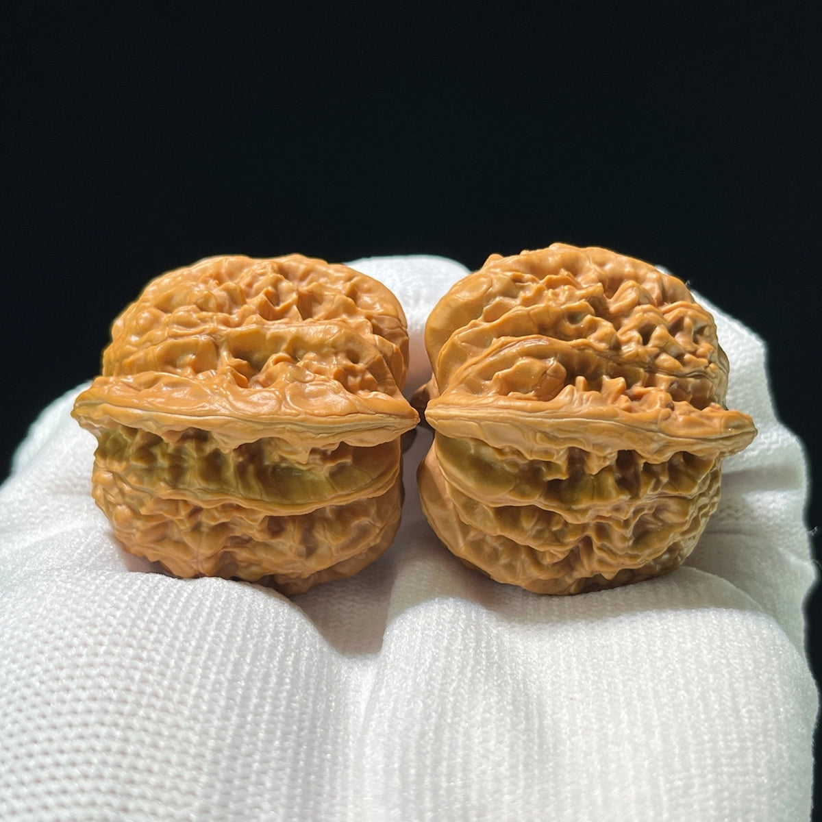 The Xia Yun Ling "Peach Heart" (Tao Xin) Pair | 36.0mm x 37.0mm | XYL-806 - ThePatinaProject