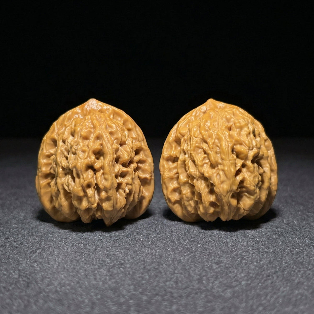 The Xia Yun Ling "Peach Heart" (Tao Xin) Pair | 36.0mm x 37.0mm | XYL-806 - ThePatinaProject
