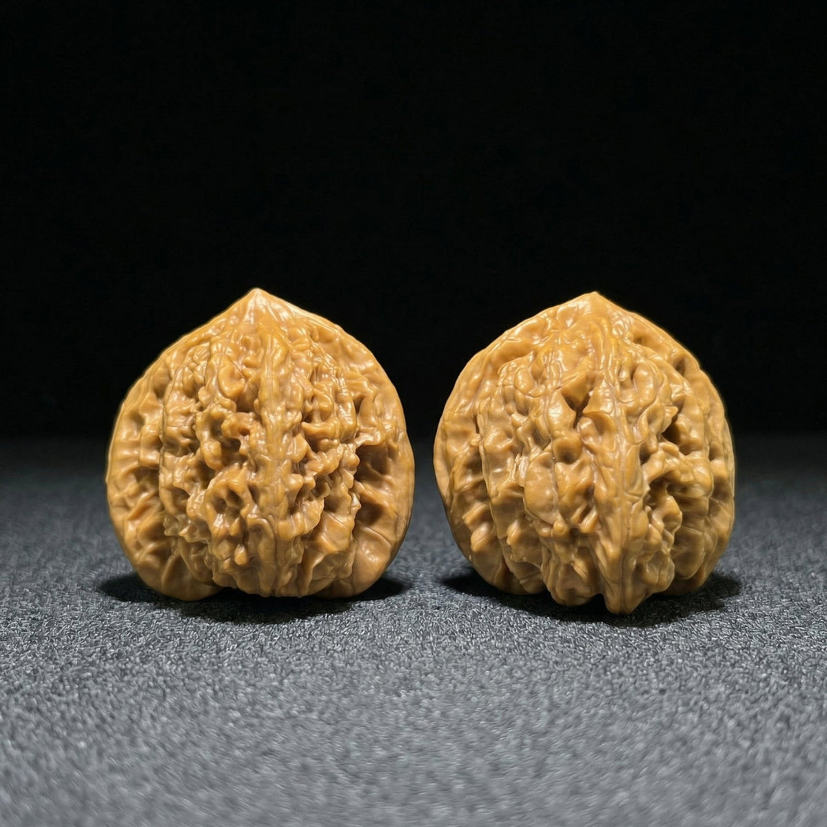 The Xia Yun Ling "Peach Heart" (Tao Xin) Pair | 39.0mm x 36.0mm | XYL-803 - ThePatinaProject