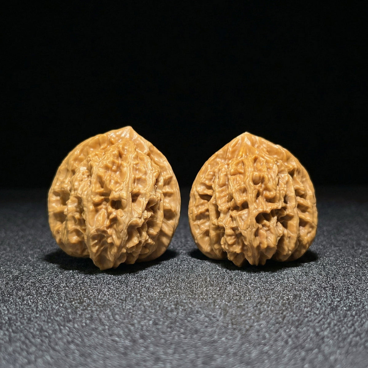 The Xia Yun Ling "Peach Heart" (Tao Xin) Pair | 40.0mm x 39.0mm | XYL-804 - ThePatinaProject