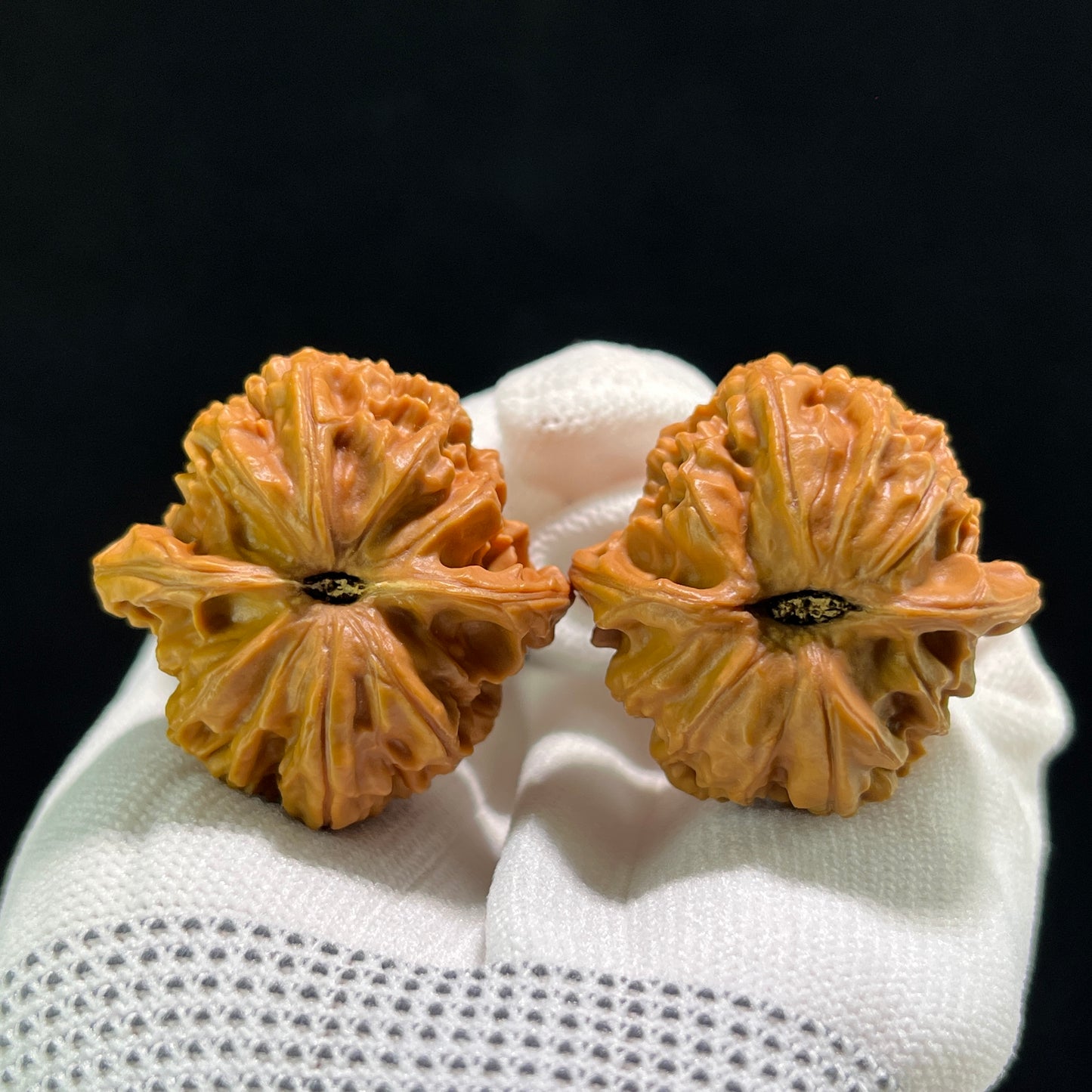 The "Nuwa Stone" (Nu Wa Shi) Pair | 37.0mm x 36.0mm | NWS-702 - ThePatinaProject