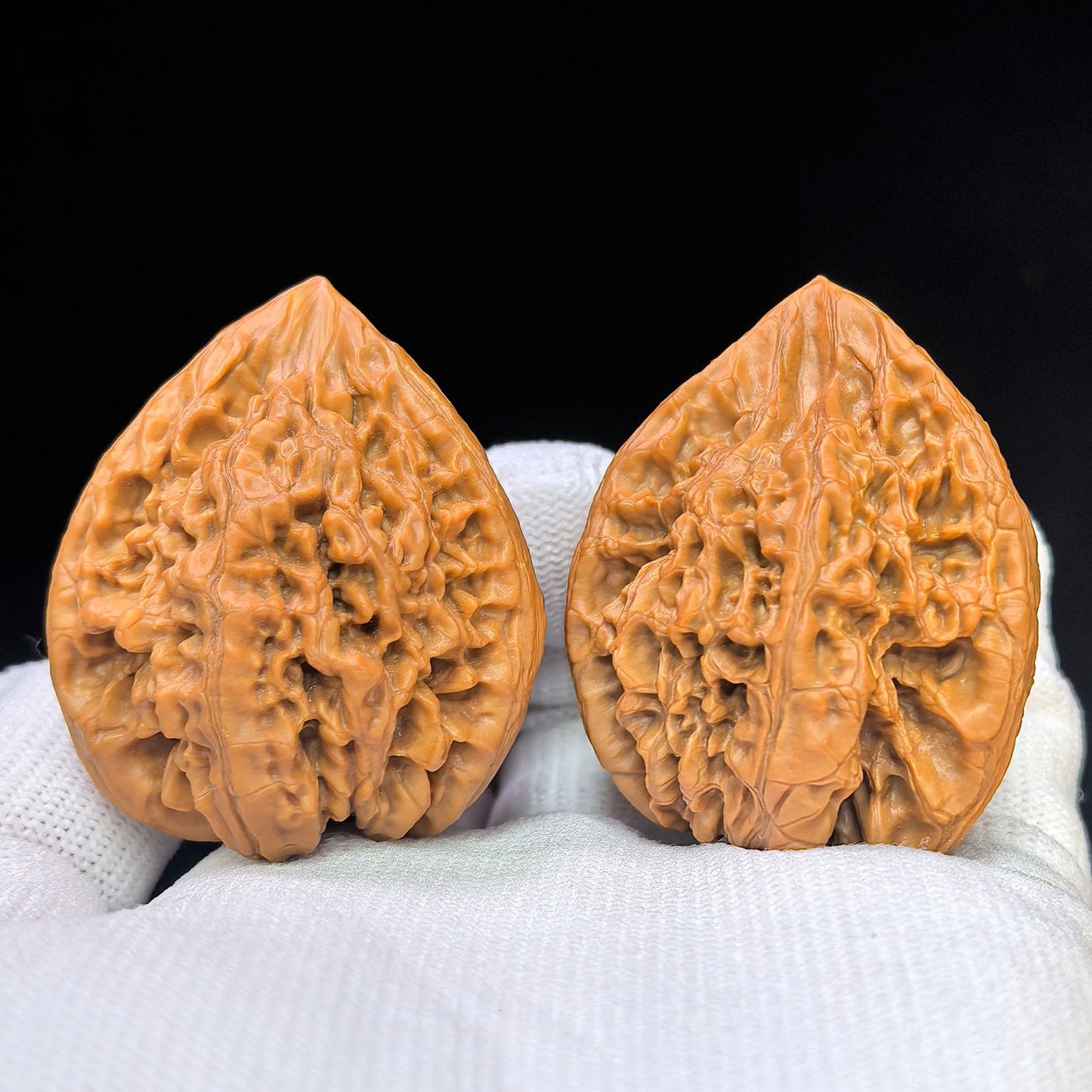 Three-Ribbed Official's Hat (Guanmao Sanling) Scholar Walnuts Pair | 38.0mm x 33.0mm | Collector Grade Masterpiece | Stock ID: GM-801S - ThePatinaProject