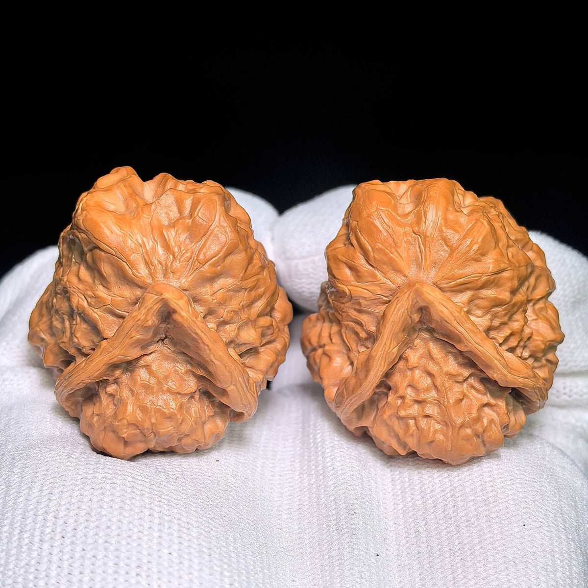 "Toad Head Arrow-Foot Frog Awakening Lion" Hamatou Jianzuwa Xingshi HMTXS-CWB7E Wenwan Walnuts Collector Pair | 38.0mm x 41.0mm | Stock ID: HMTXS-CWB7E - ThePatinaProject