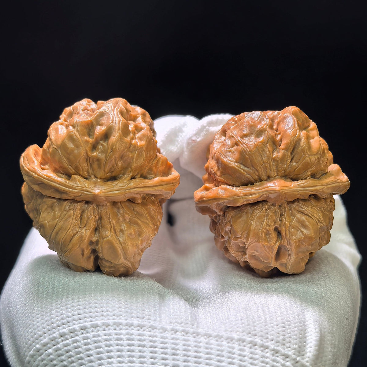 "Toad Head" Hamatou Classic Heritage Low-Profile Wenwan Walnuts Pair | 38.0mm x 41.0mm | W-1106 - ThePatinaProject