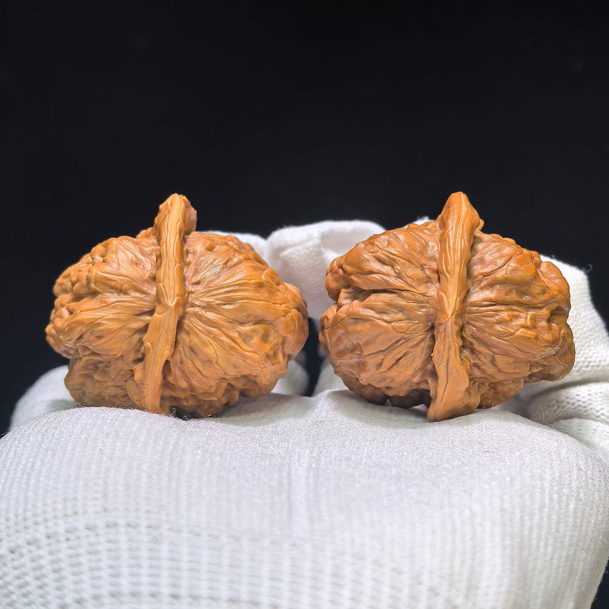 "Toad Head Hawk-Beak Vulture" (Hamatou Yingzui Zuoshandiao) Scholar Walnuts Pair | 37.0mm x 41.0mm | Inverse Deep-Belly Profile | Singularities Grade Masterpiece | Stock ID: HMTYZZSD-CG202E - ThePatinaProject