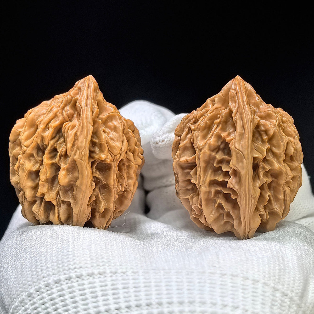 "Tong Tian Ba" TTB-1602 Collector Lineage Wenwan Walnuts Pair | 36.0mm x 34.0mm | Stock ID: TTB-1602 - ThePatinaProject