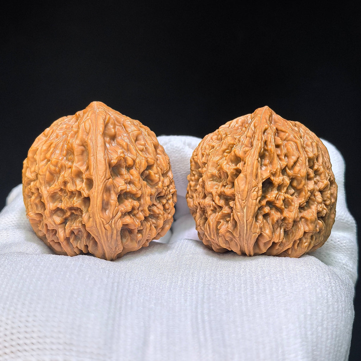 "Triangle Concave Base" Sanjiao Aodi Nanjiangshi Wenwan Walnuts Pair | 41.0mm x 39.0mm | NJS-1514C - ThePatinaProject