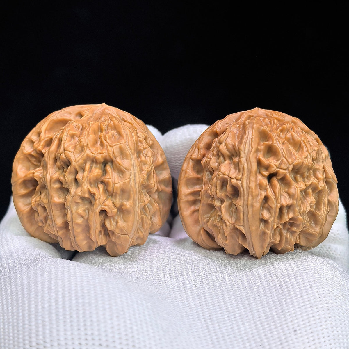 "Triangle White Lion" Sanjiao Baishizi BSJ-1305C Wenwan Walnuts Collector Pair | 41.0mm x 43.0mm | Stock ID: BSJ-1305C - ThePatinaProject
