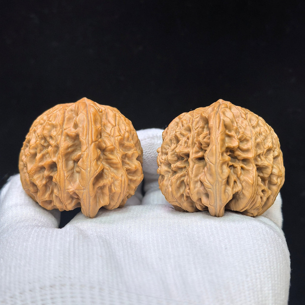 Triangular Blizzard Wenwan Walnut Pair | Sculptural Three-Sided Form | 44.0mm × 43.0mm | SJBX-17D1 - ThePatinaProject