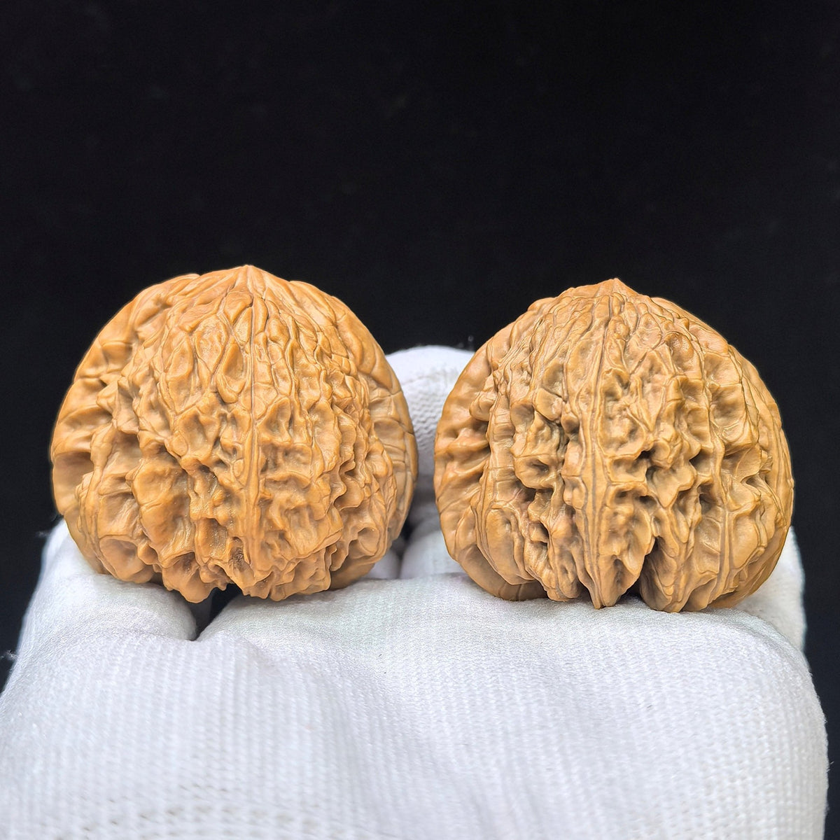 Triangular Blizzard Wenwan Walnut Pair | Sculptural Three-Sided Form | 44.0mm × 43.0mm | SJBX-17D1 - ThePatinaProject