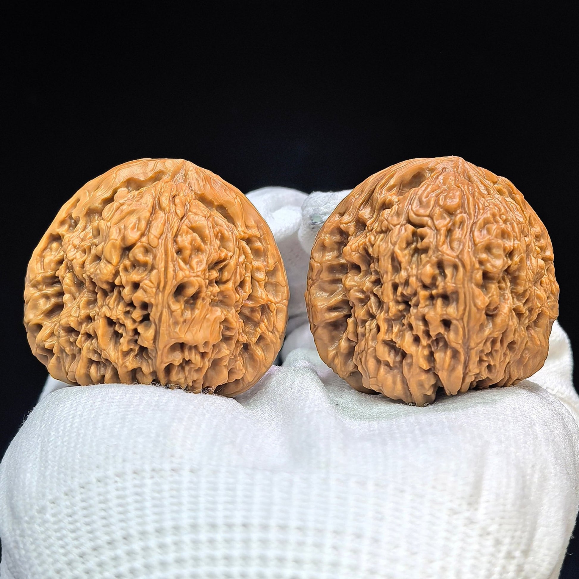 "Triangular Concave Base Nanjiangshi" Sanjiao Aodi Nanjiangshi NJS-1508C Low-Profile Wenwan Walnuts Pair | 41.0mm x 38.0mm | NJS-1508C - ThePatinaProject