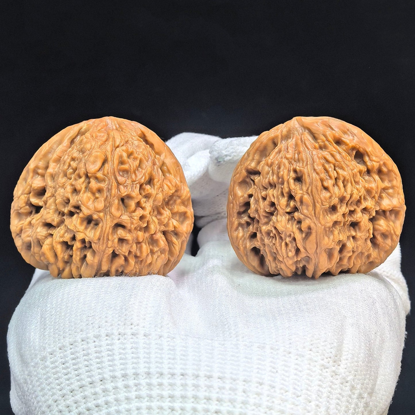 "Triangular Concave Base Nanjiangshi" Sanjiao Aodi Nanjiangshi NJS-1508C Low-Profile Wenwan Walnuts Pair | 41.0mm x 38.0mm | NJS-1508C - ThePatinaProject