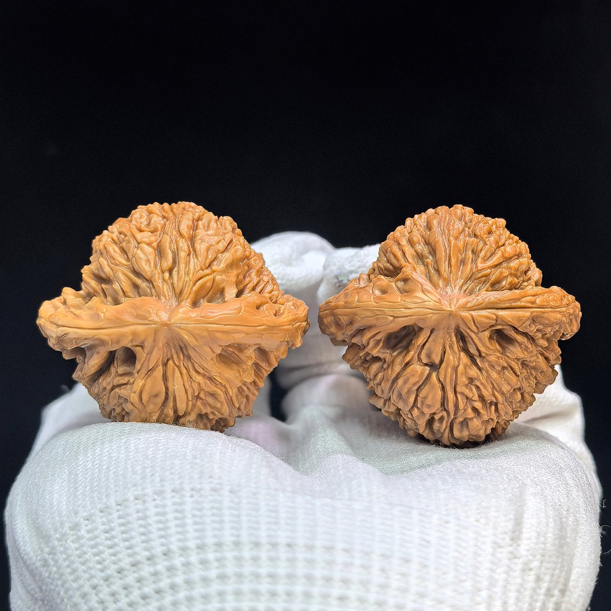 "Triangular Concave Base Nanjiangshi" Sanjiao Aodi Nanjiangshi NJS-1508C Low-Profile Wenwan Walnuts Pair | 41.0mm x 38.0mm | NJS-1508C - ThePatinaProject