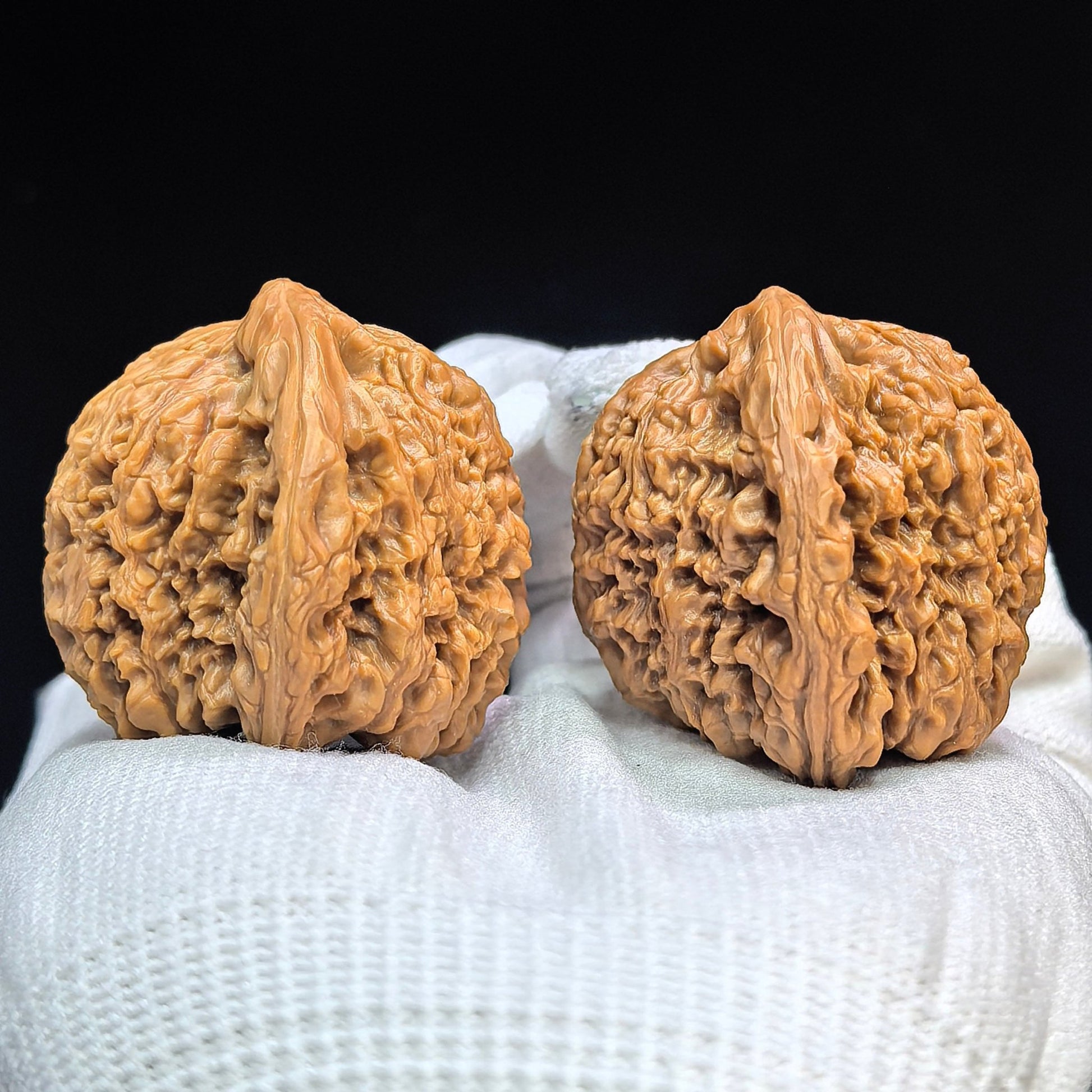 "Triangular Concave Base Nanjiangshi" Sanjiao Aodi Nanjiangshi NJS-1508C Low-Profile Wenwan Walnuts Pair | 41.0mm x 38.0mm | NJS-1508C - ThePatinaProject