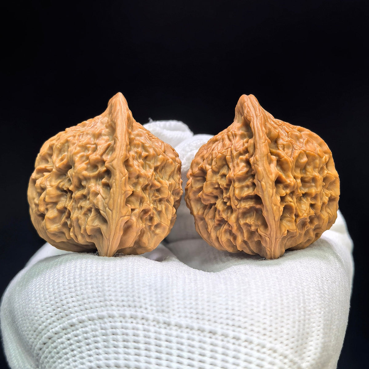 "Triangular Red Lionhead" Sanjiao Hongshizi SJHSZ-1601 Low-Profile Wenwan Walnuts Pair | 38.0mm x 37.0mm | SJHSZ-1601 - ThePatinaProject