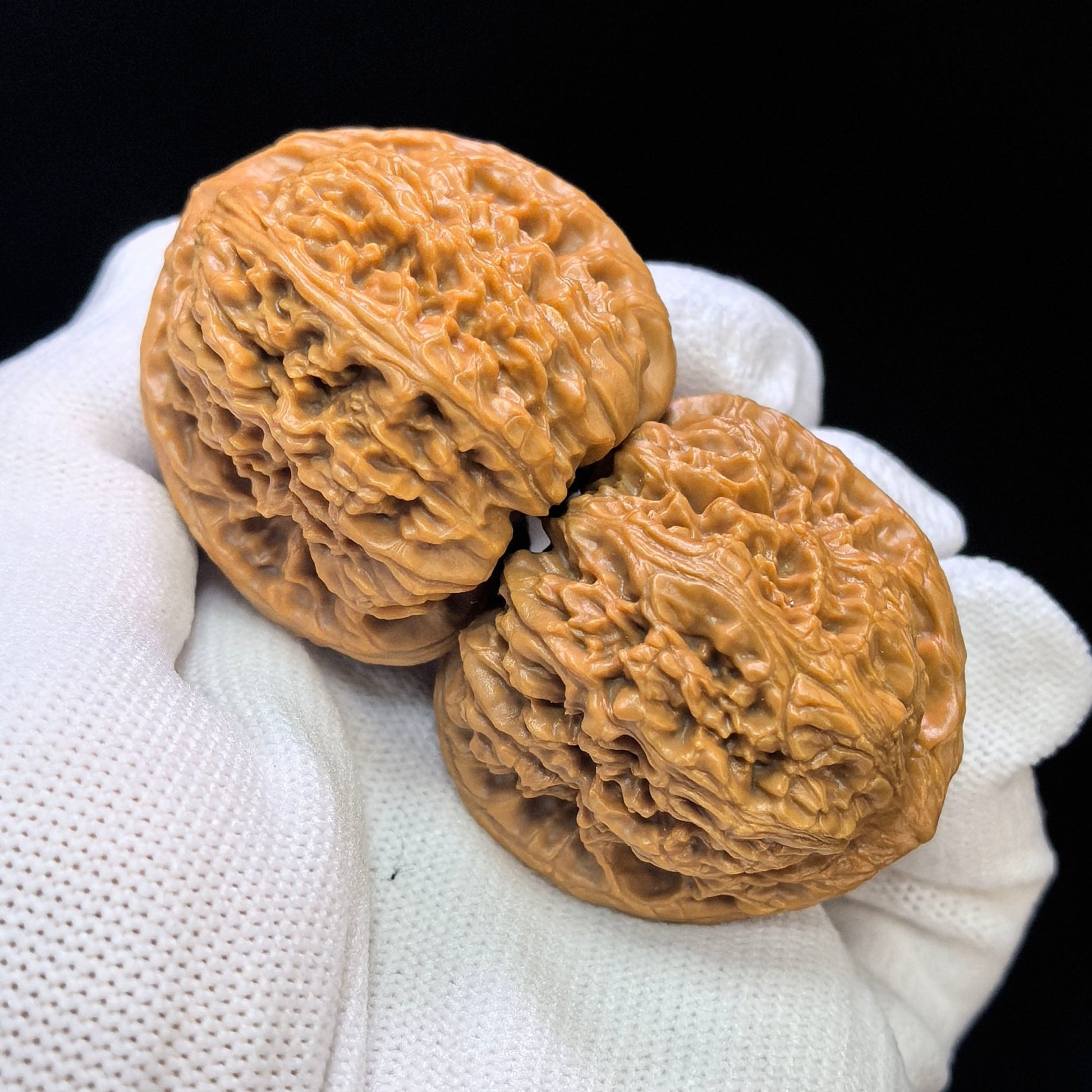 "Triangular Spherical Nanjiangshi" Sanjiao Qiuxing Nanjiangshi Low-Profile Wenwan Walnuts Pair | 39.0mm x 38.0mm | NJS-1510C - ThePatinaProject