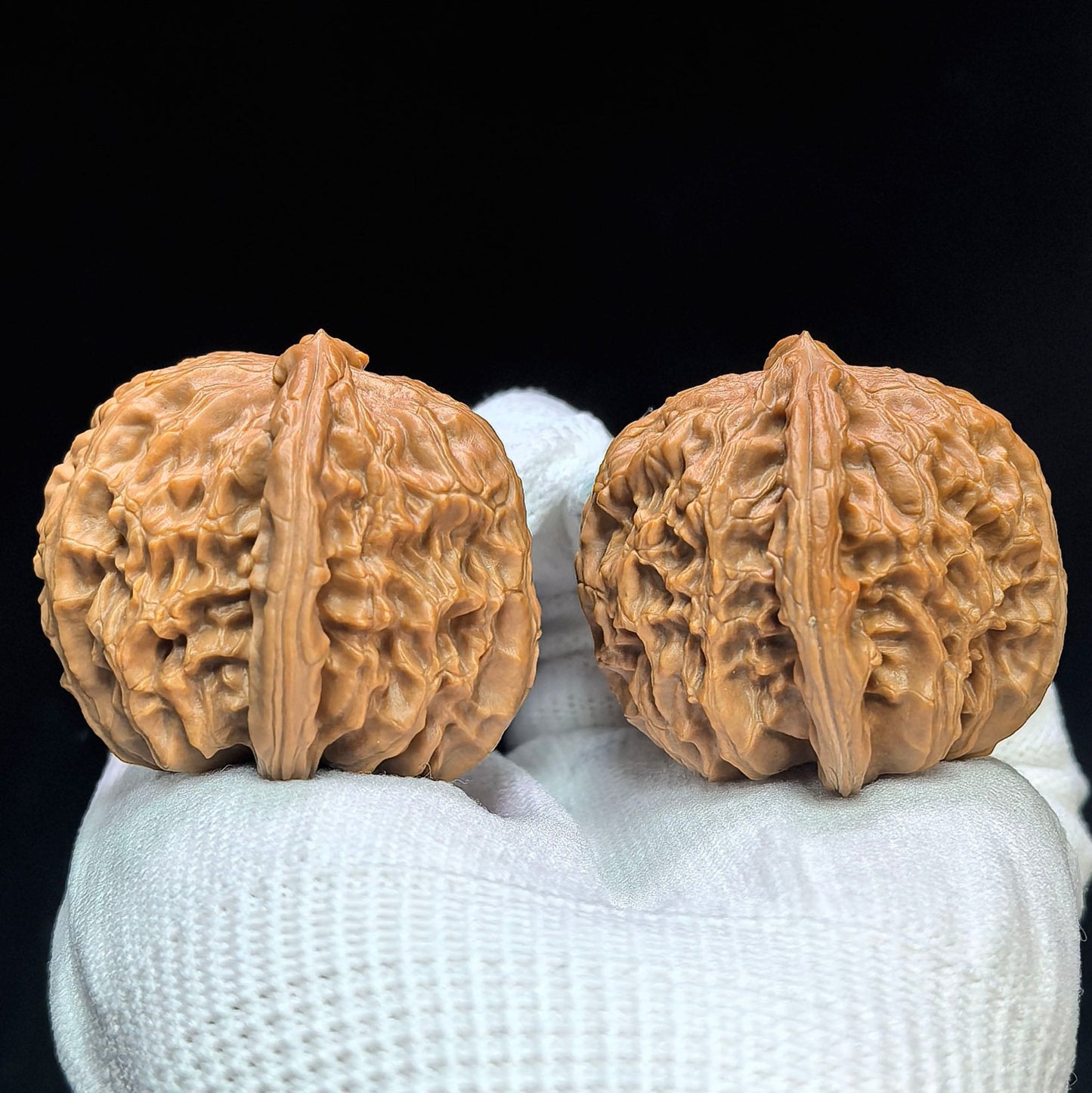 "Triangular Spherical White Lion" Sanjiao Qiuxing Baishizi Low-Profile Wenwan Walnuts Pair | 40.0mm x 40.0mm | BSJ-1502C - ThePatinaProject