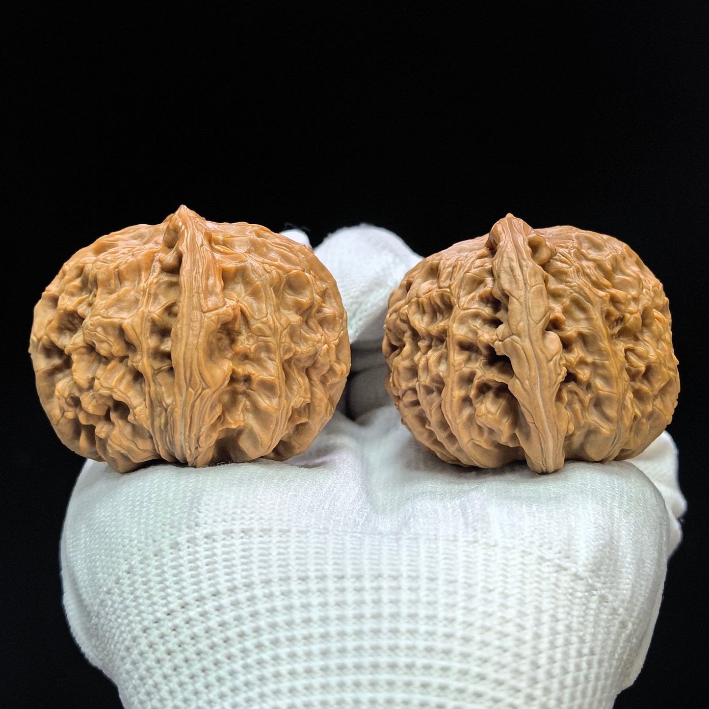 "Triangular Spherical White Lion" Sanjiao Qiuxing Baishizi Low-Profile Wenwan Walnuts Pair | 42.0mm x 44.0mm | BSJ-1501C - ThePatinaProject