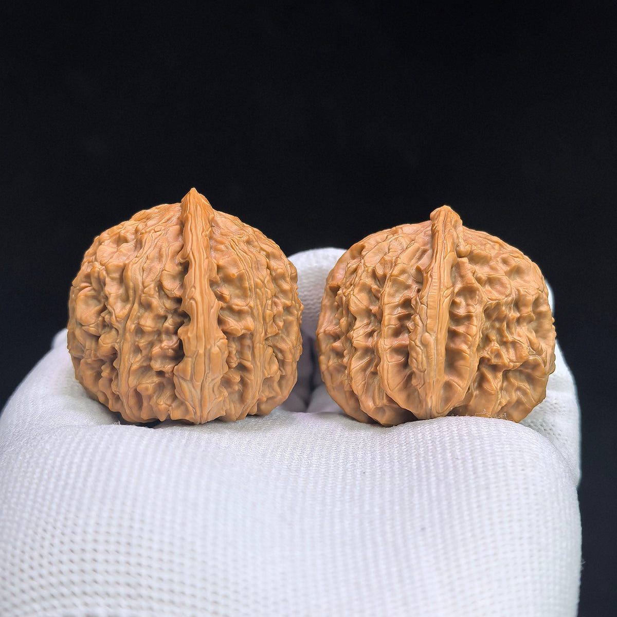 “Triangular White Lion” White Lionhead Wenwan Walnut Pair | 41.0mm × 39.0mm | BSJ-1306C - ThePatinaProject