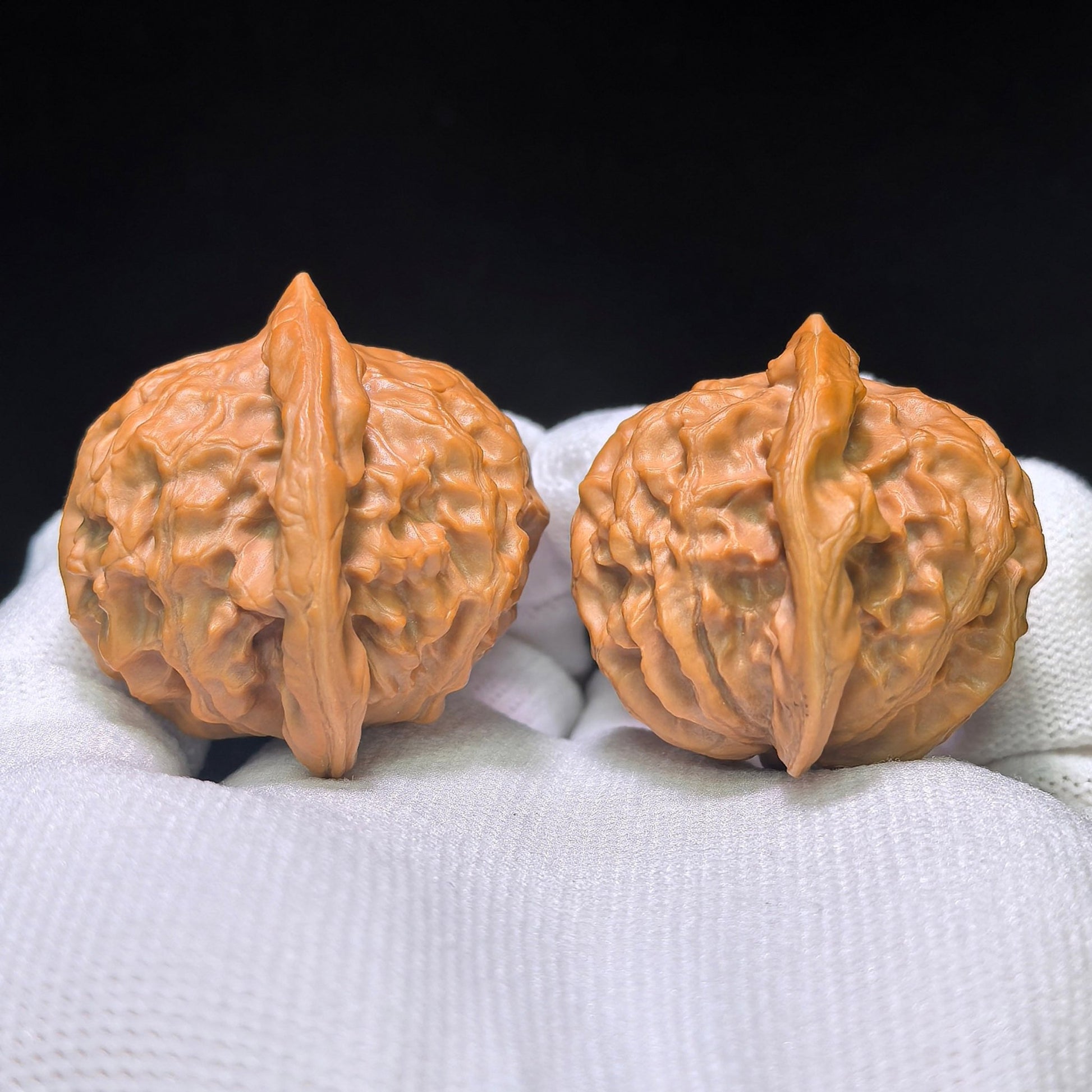 "Tutu" Tutu Low-Profile Wenwan Walnuts Pair | 41.0mm x 39.0mm | TT-1552C - ThePatinaProject