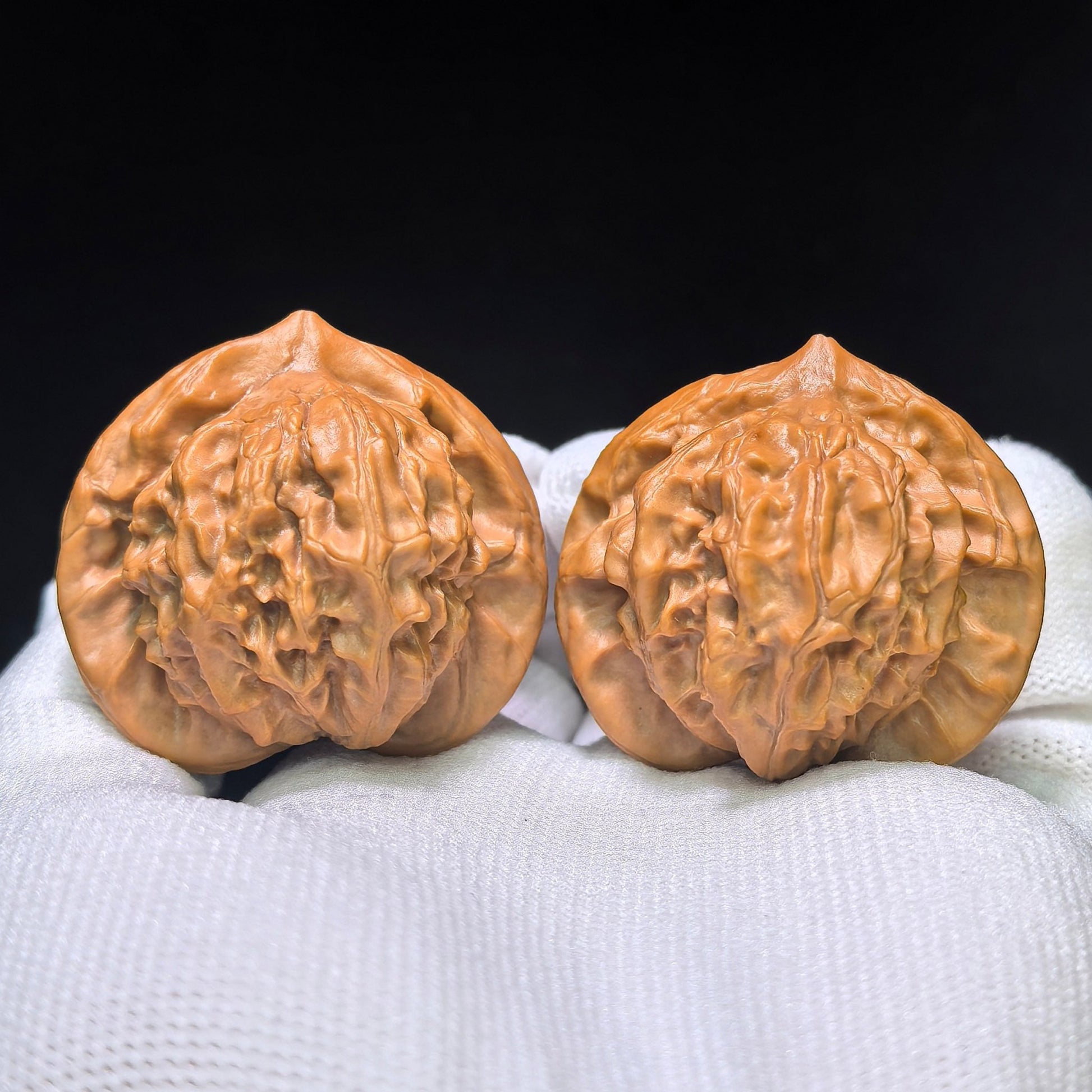 "Tutu" Tutu Low-Profile Wenwan Walnuts Pair | 41.0mm x 39.0mm | TT-1552C - ThePatinaProject