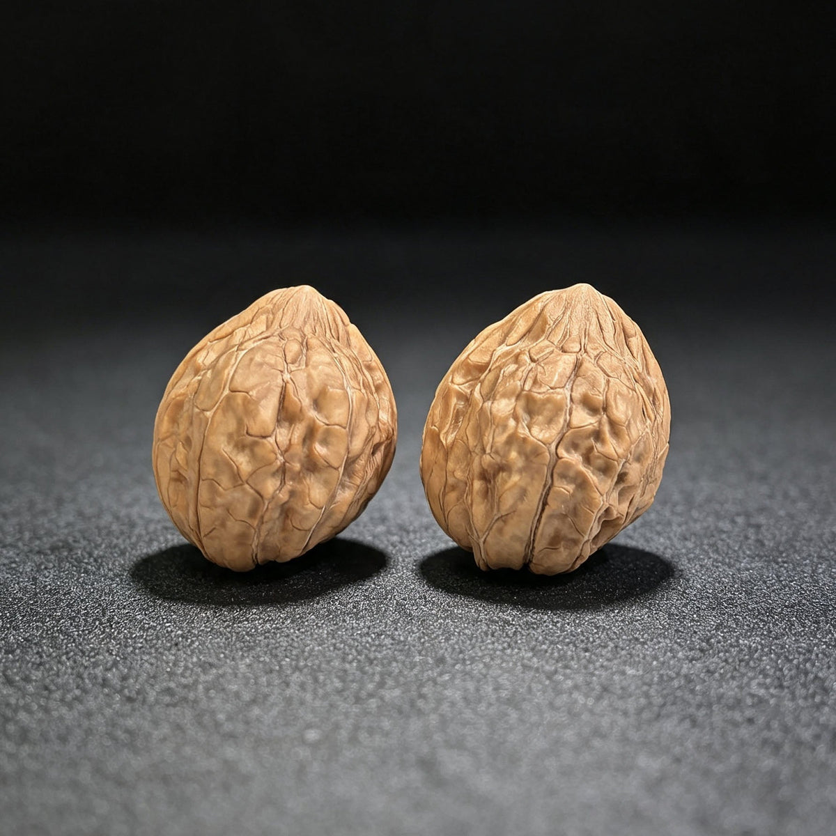 "Twin-Fruit Half-Wall Turtle Shell Grain" Guijiawen Tongguo Banbi Kucha GJW-SY1A0 Classic Wenwan Walnuts Pair | 31.0mm x 34.0mm | GJW-SY1A0 - ThePatinaProject