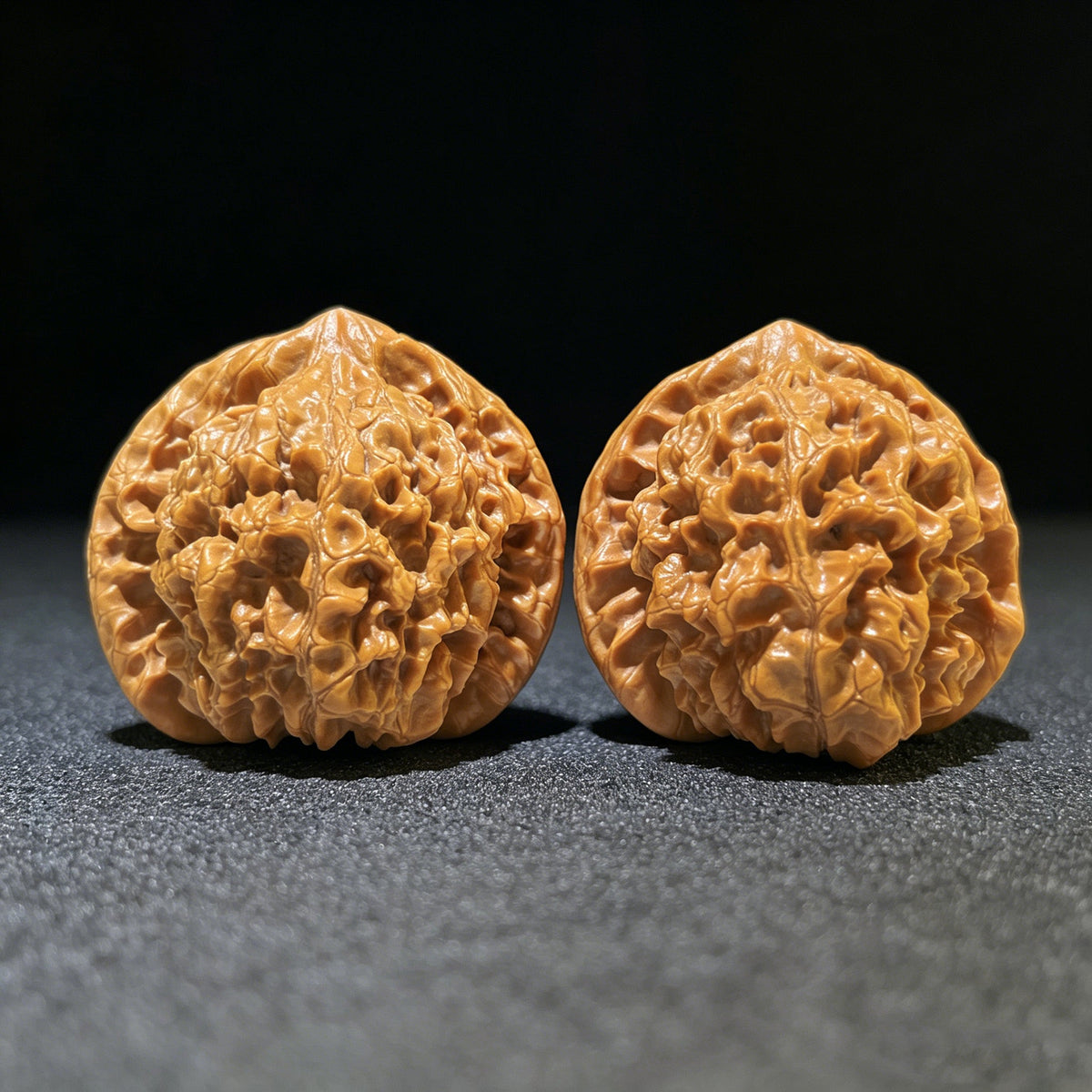 "Wang Yong Big Official Hat" Wang Yong Da Guanmao Wenwan Walnuts Pair | 50.0mm x 44.0mm | DGM-1107 - ThePatinaProject